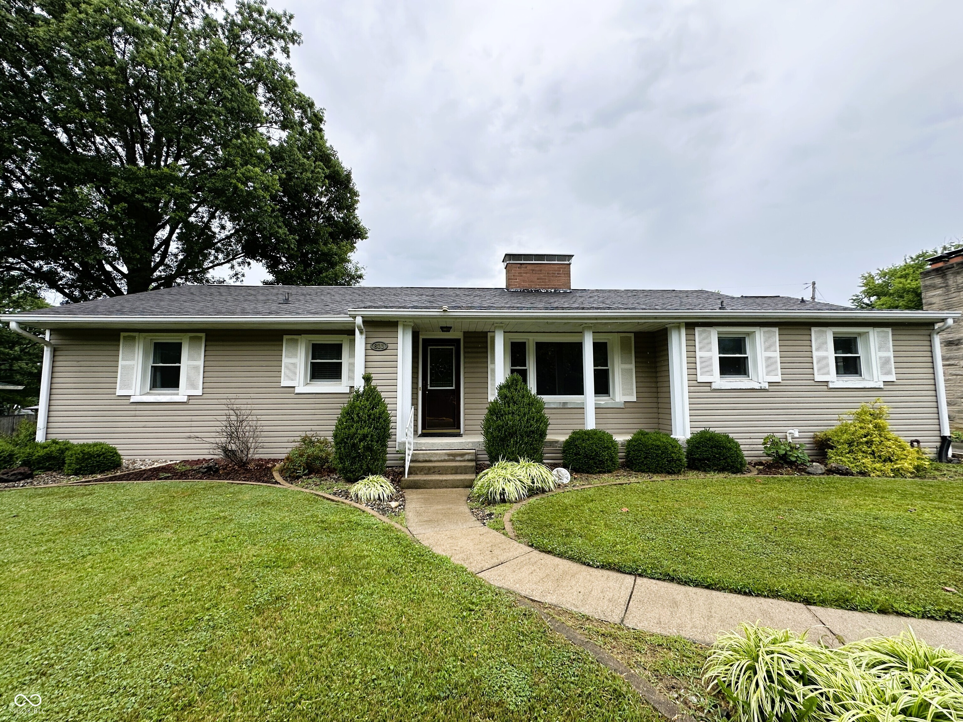 811 Shadowlawn Avenue Property Photo 1