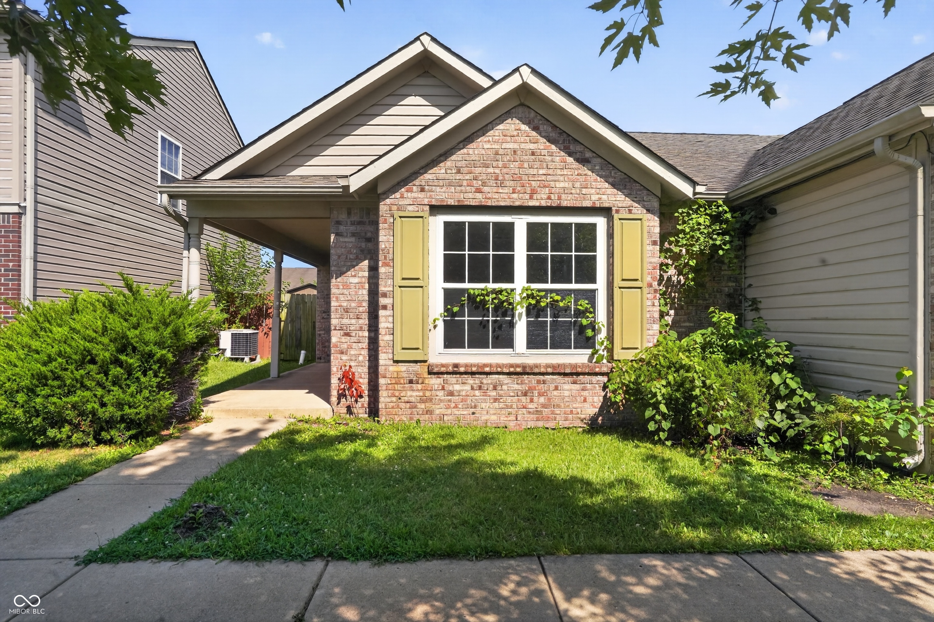 2611 Lullwater Lane Property Photo 1