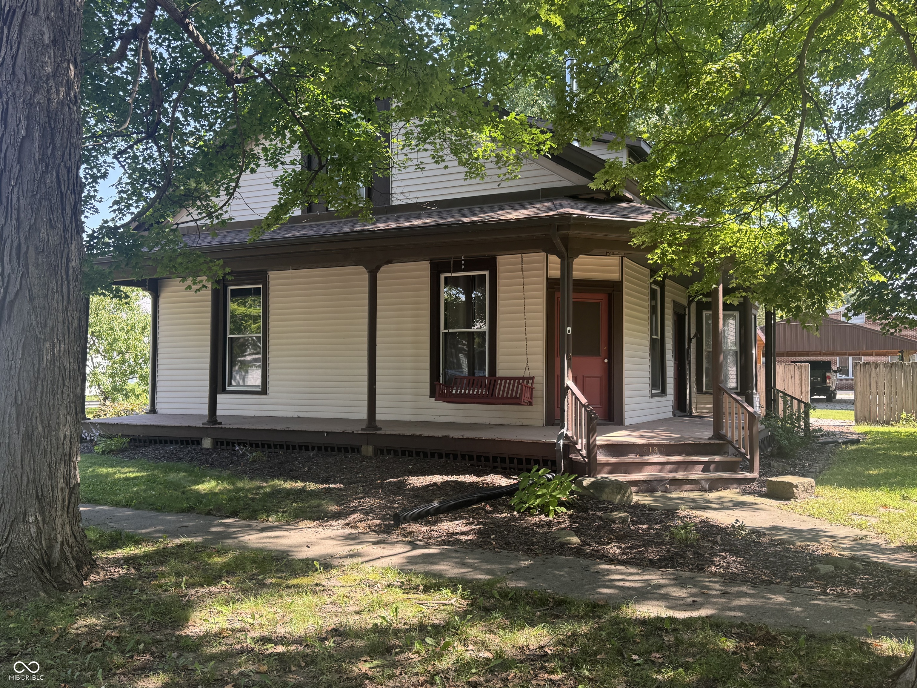 610 4th Property Photo 1