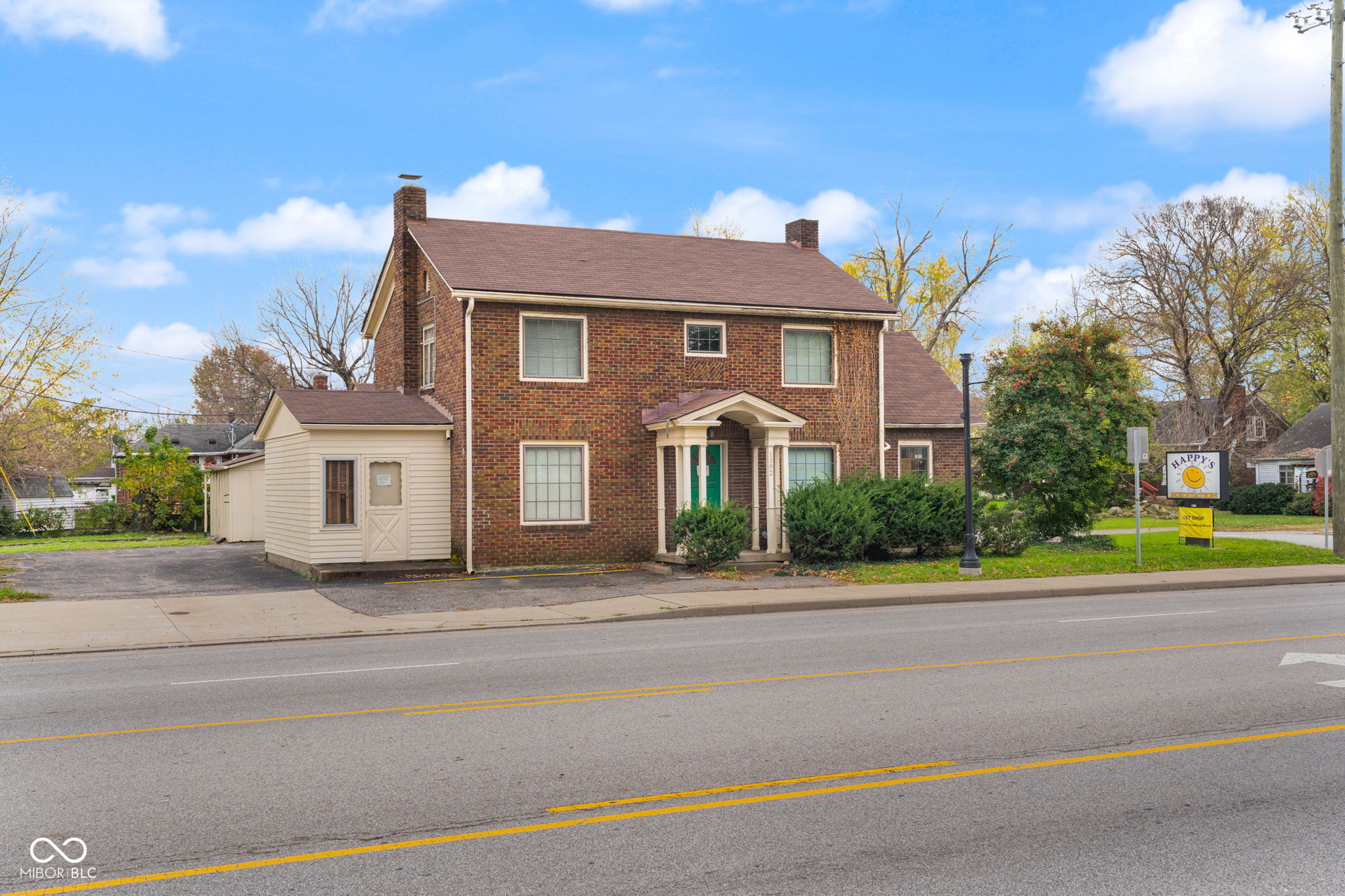1302 E 10th Street Property Photo 1