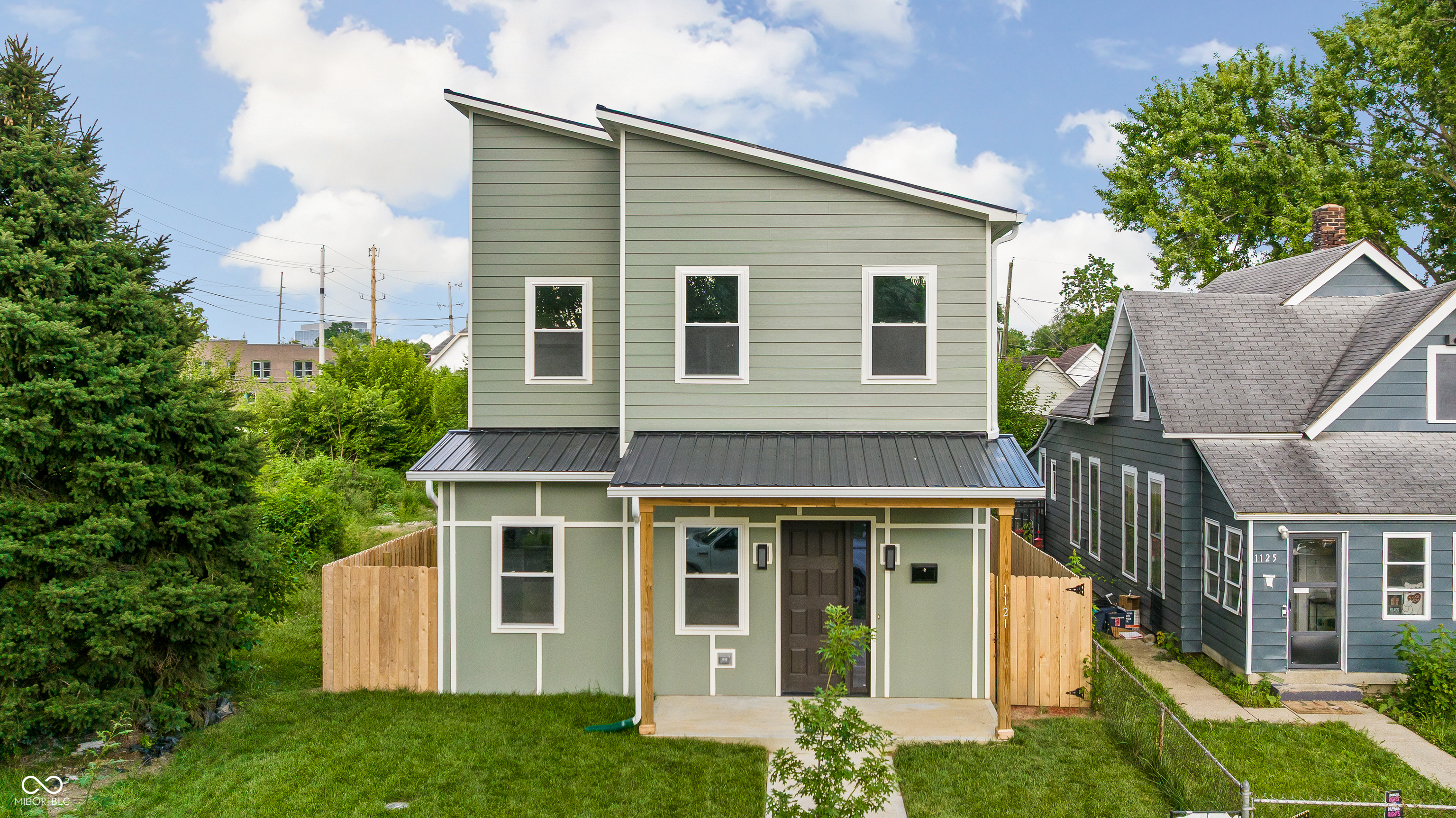 1121 Villa Property Photo 1