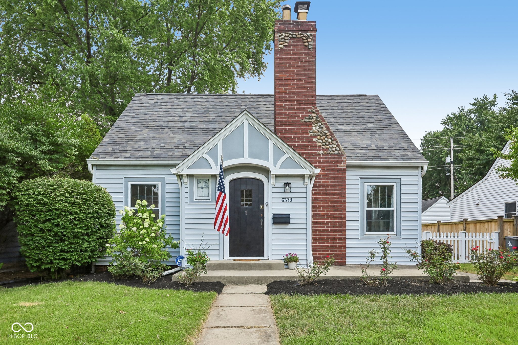 6379 N Park Avenue Property Photo 1