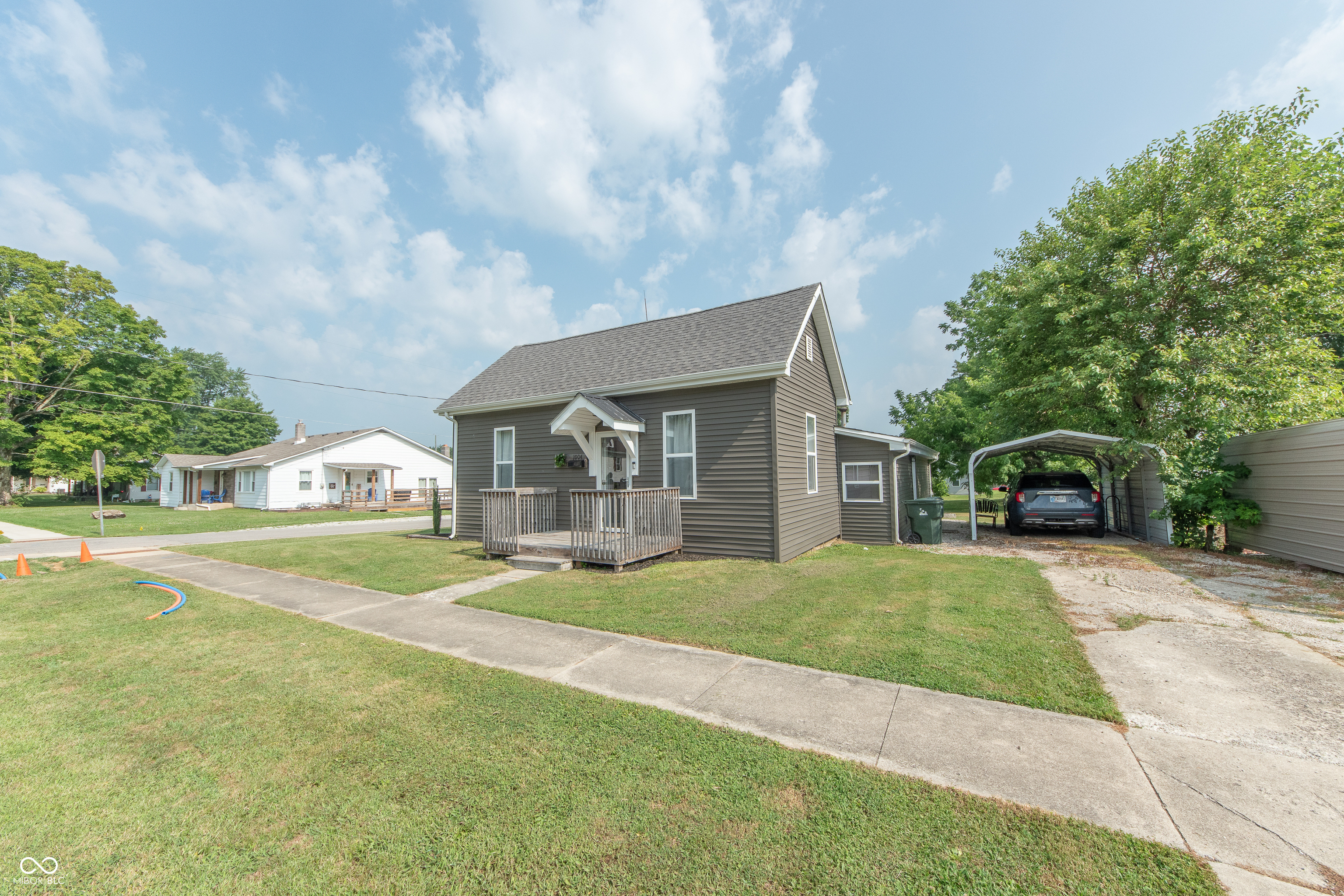 1004 Washington Street Property Photo 1
