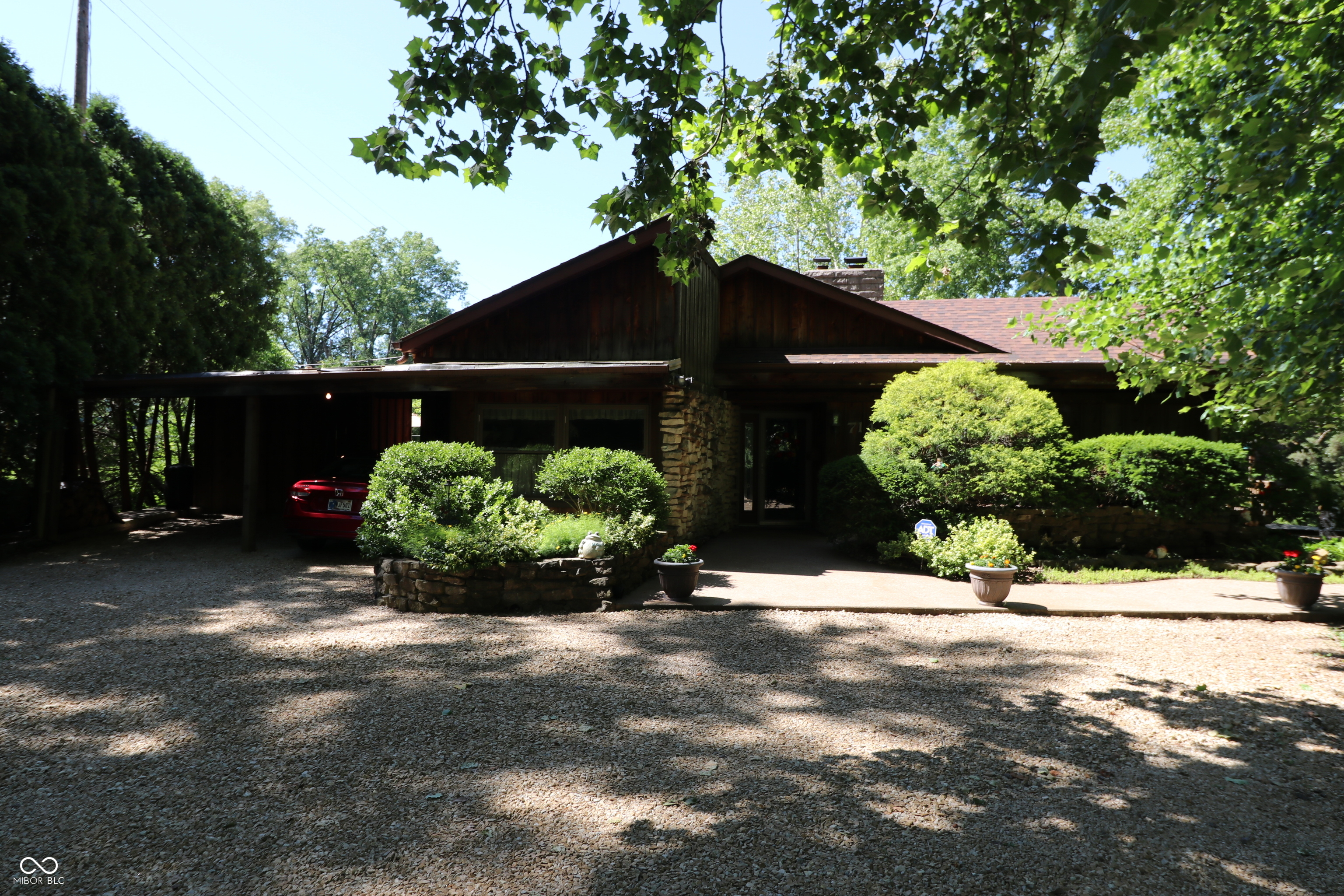 714 Edgewood Drive Property Photo 1