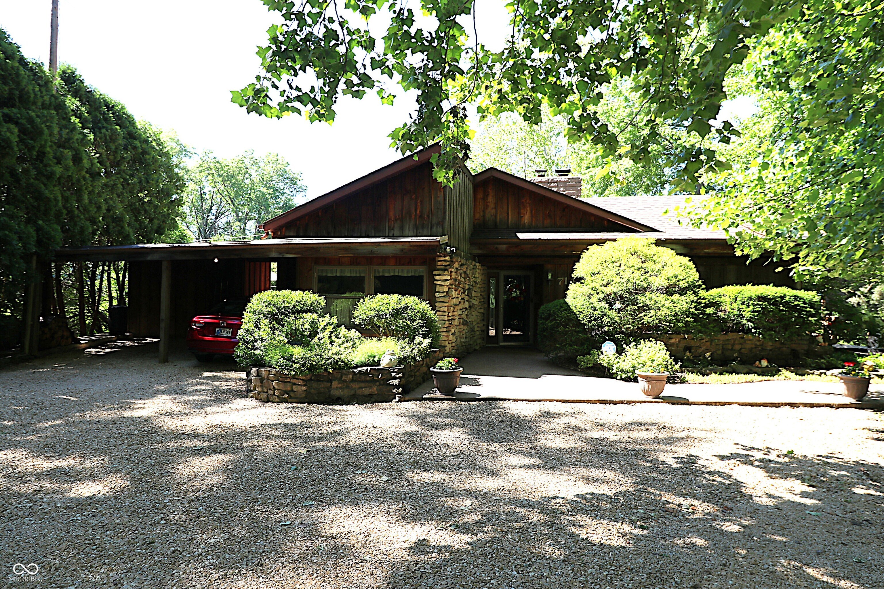714 Edgewood Drive Property Photo 1