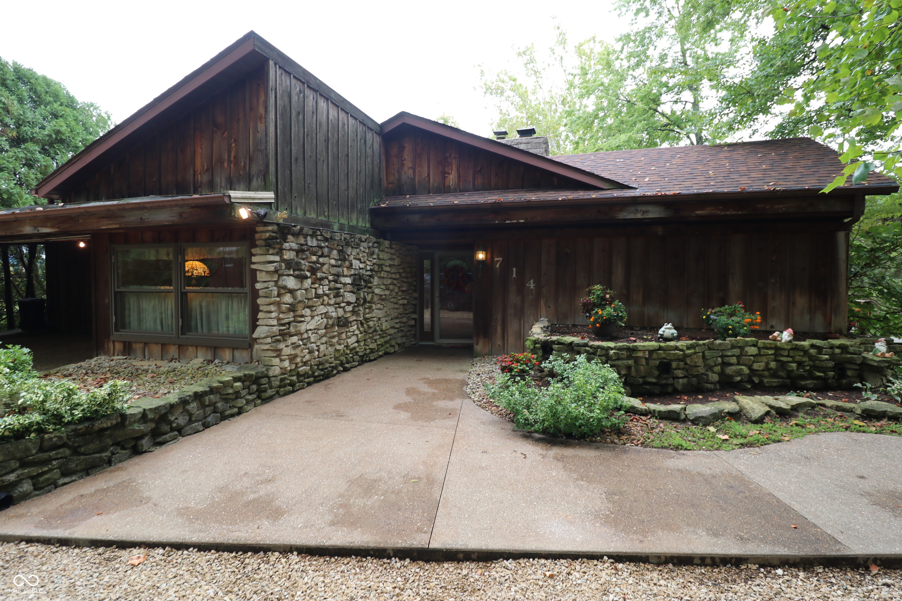 714 Edgewood Drive Property Photo 1