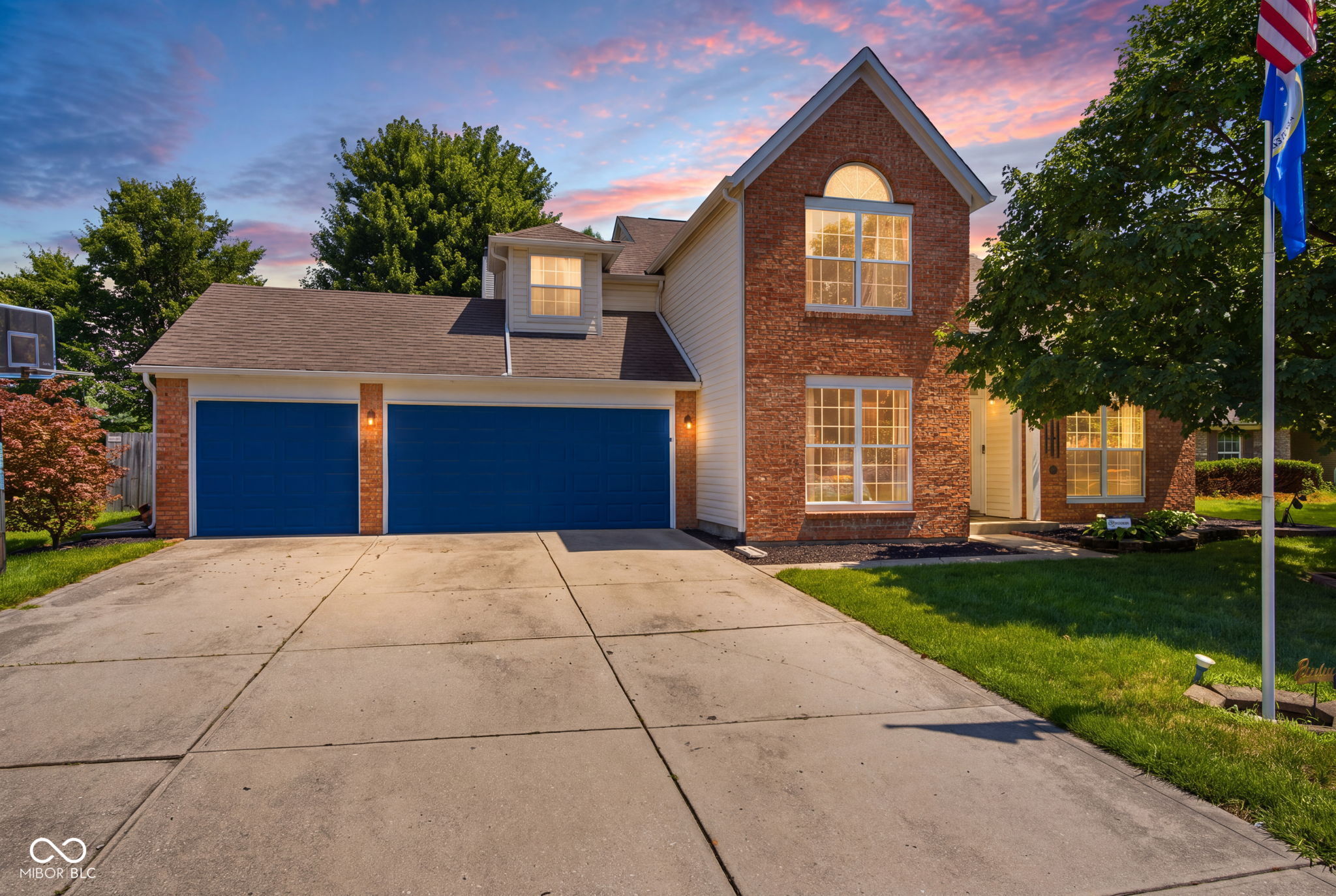 585 Port Property Photo 1