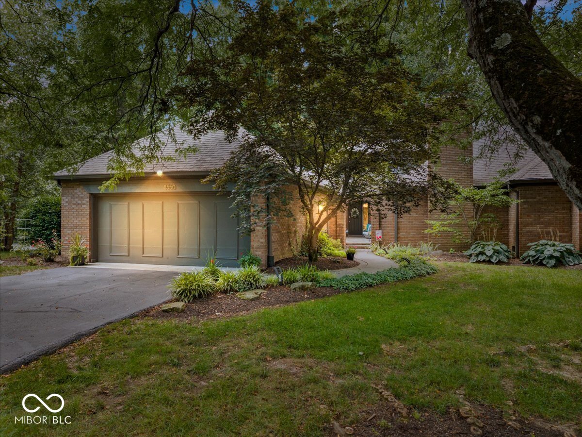 8550 Tree Top Drive 4