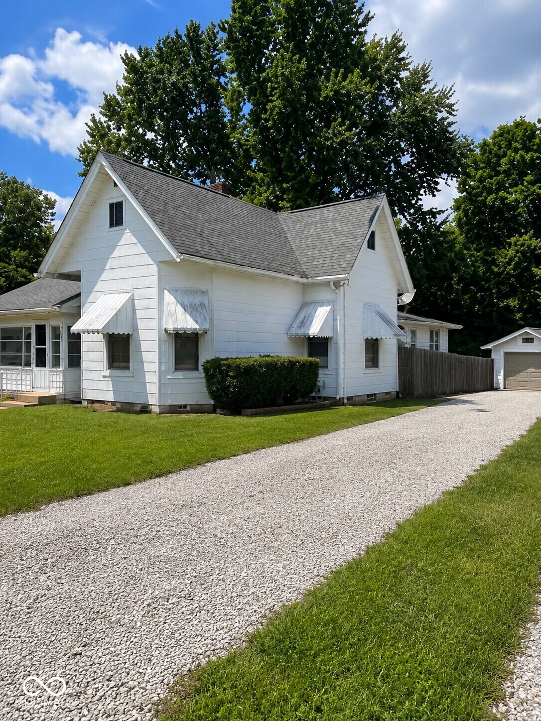 208 E Green Property Photo 1