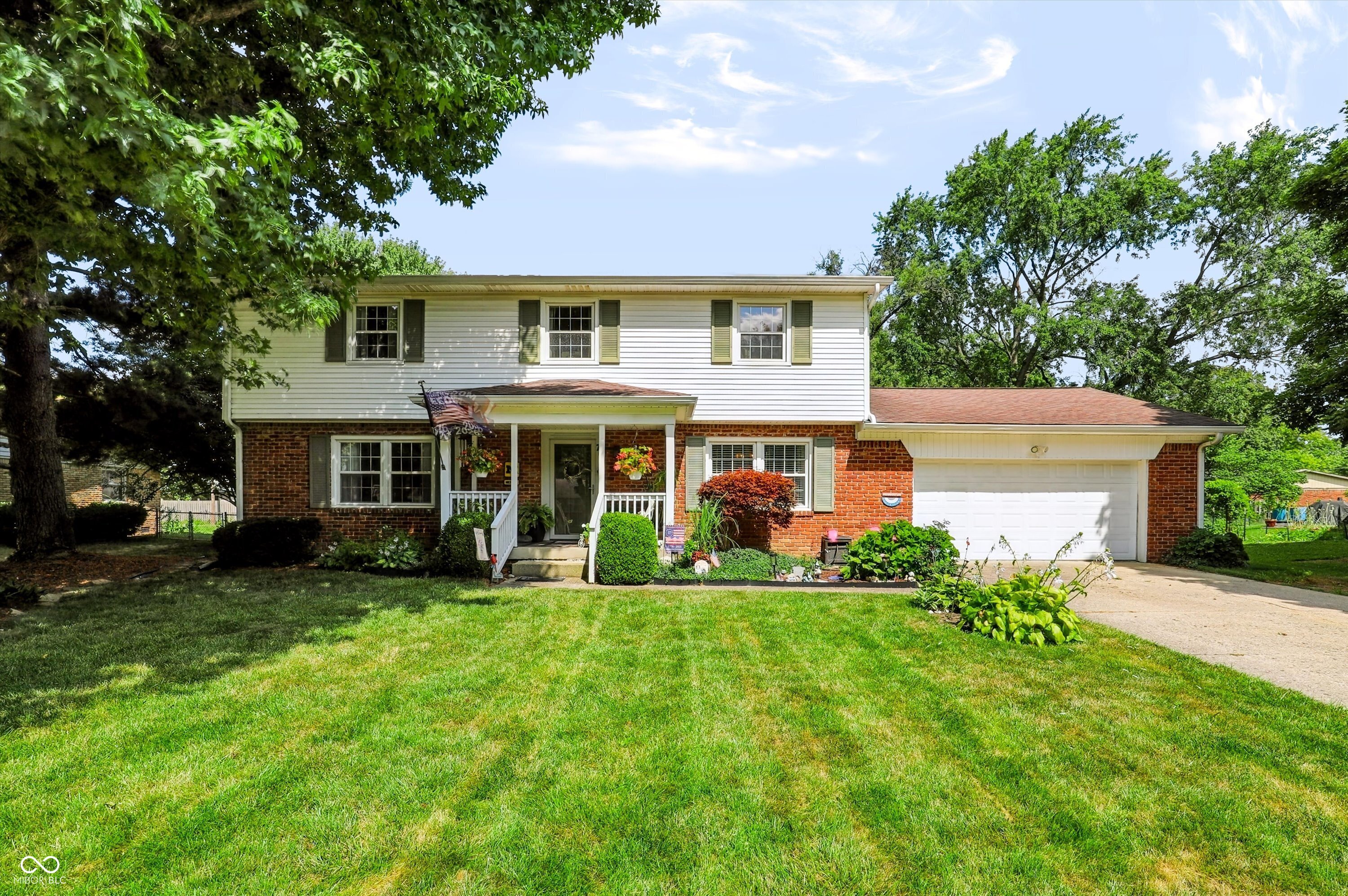 702 Braugham Road Property Photo 1