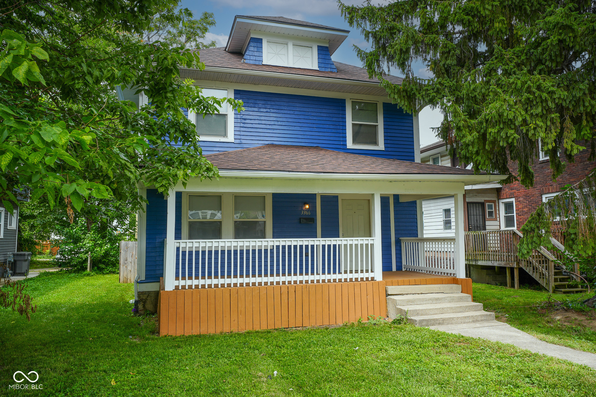 3366 N College Avenue Property Photo 1
