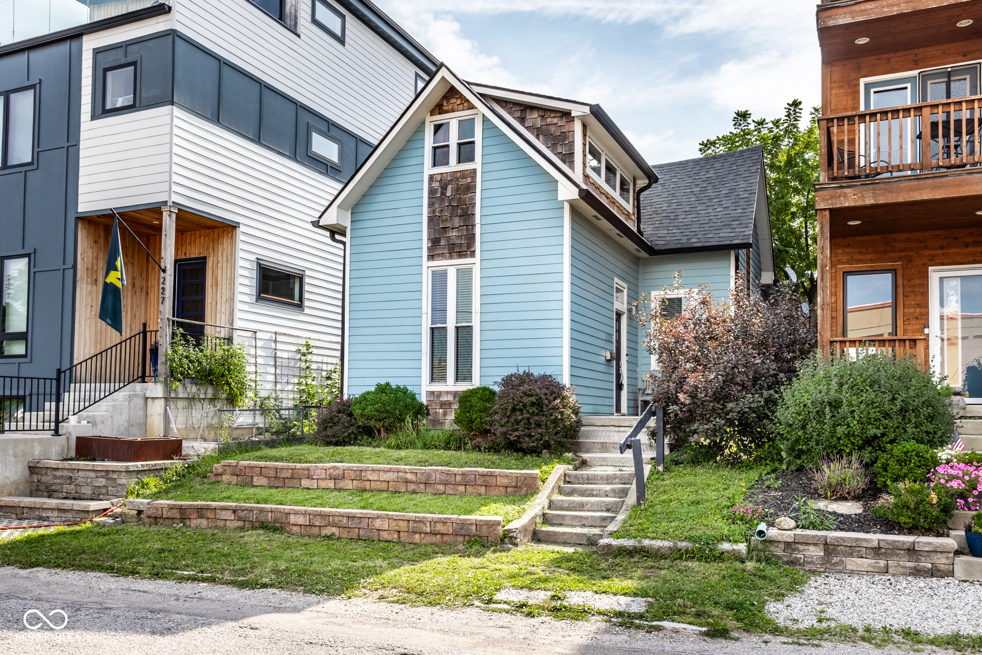 223 Dickson Street Property Photo 1