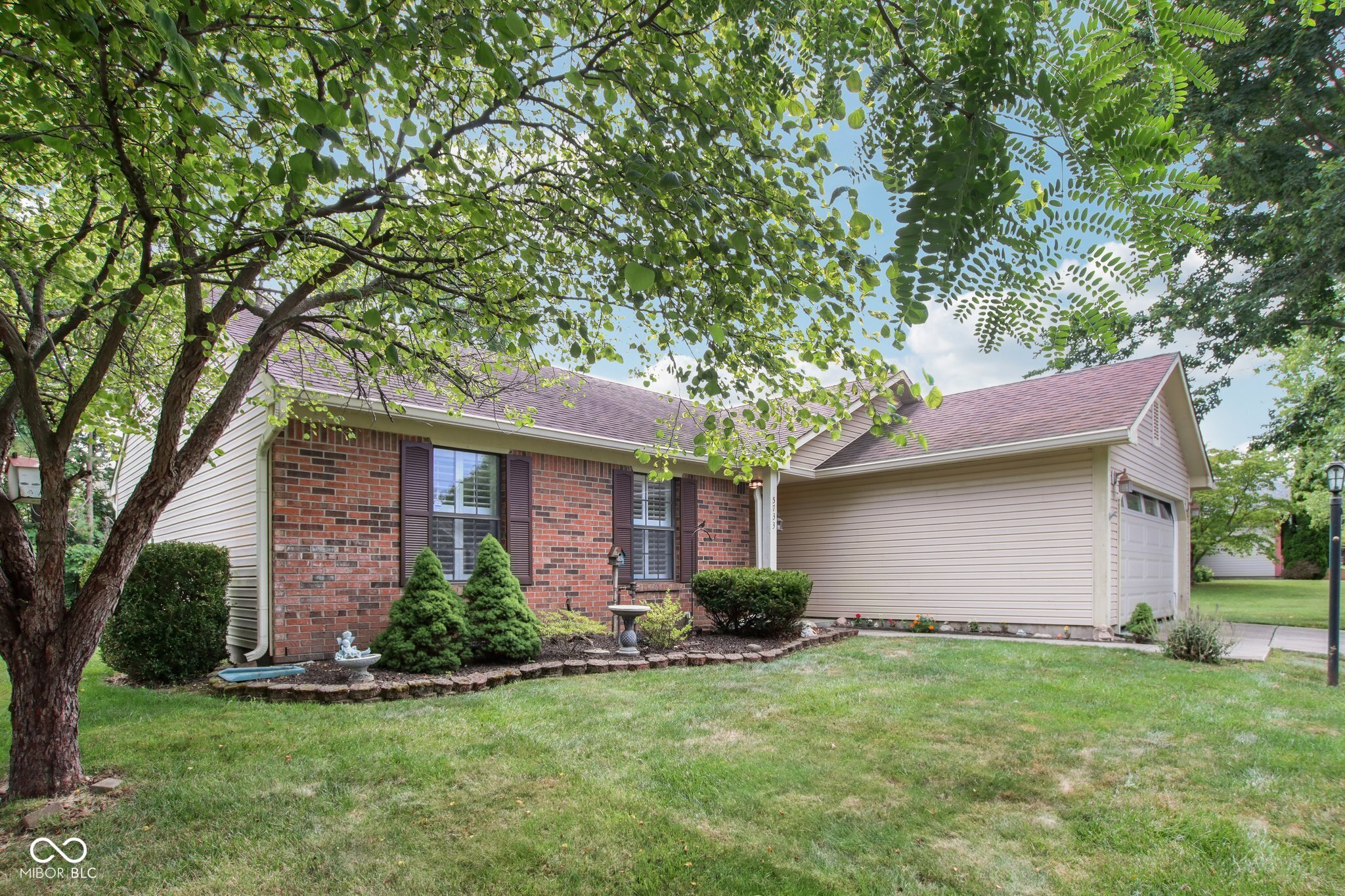 5733 Pine Knoll Boulevard Property Photo 1
