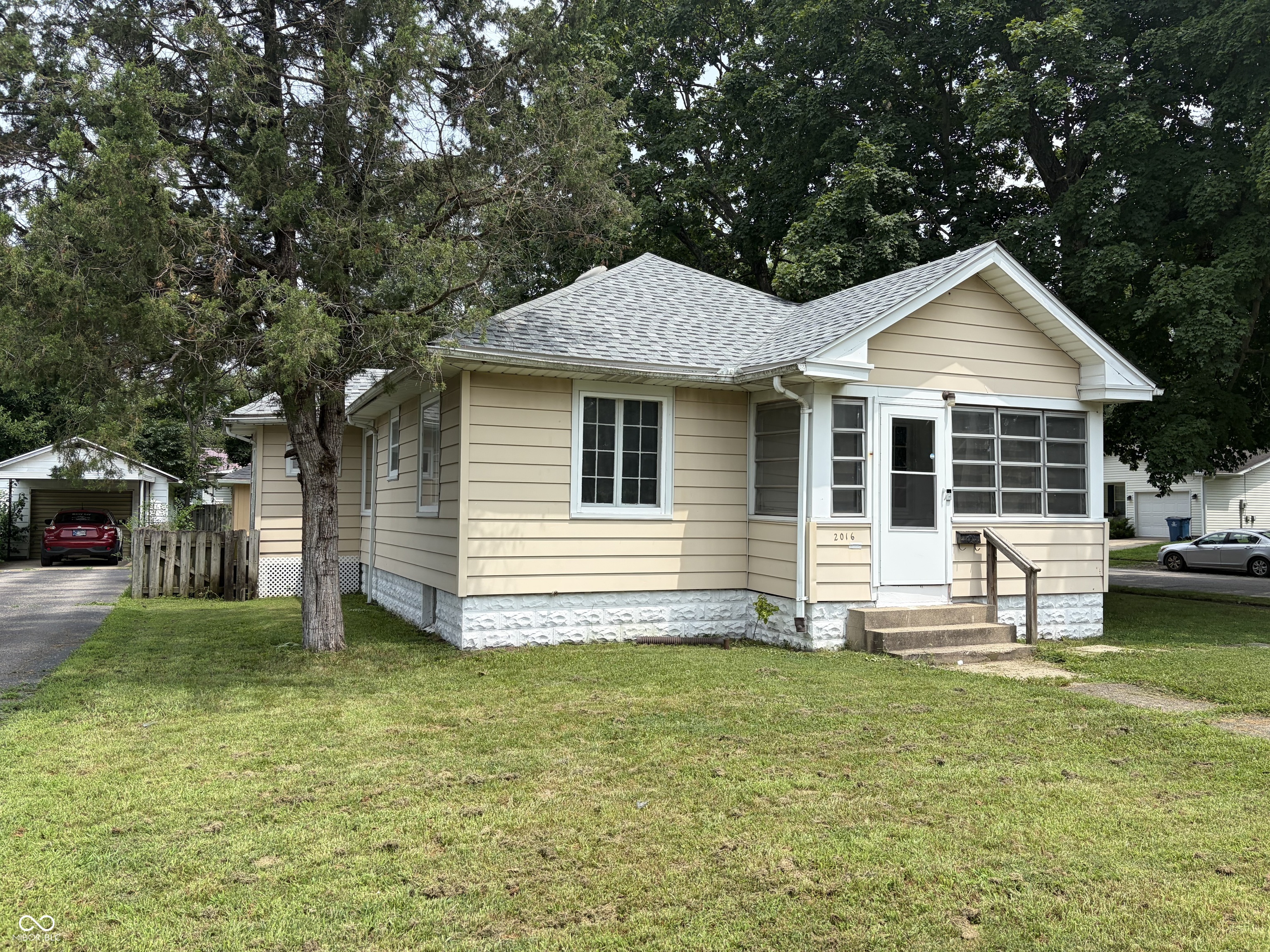 2016 Washington Avenue Property Photo 1