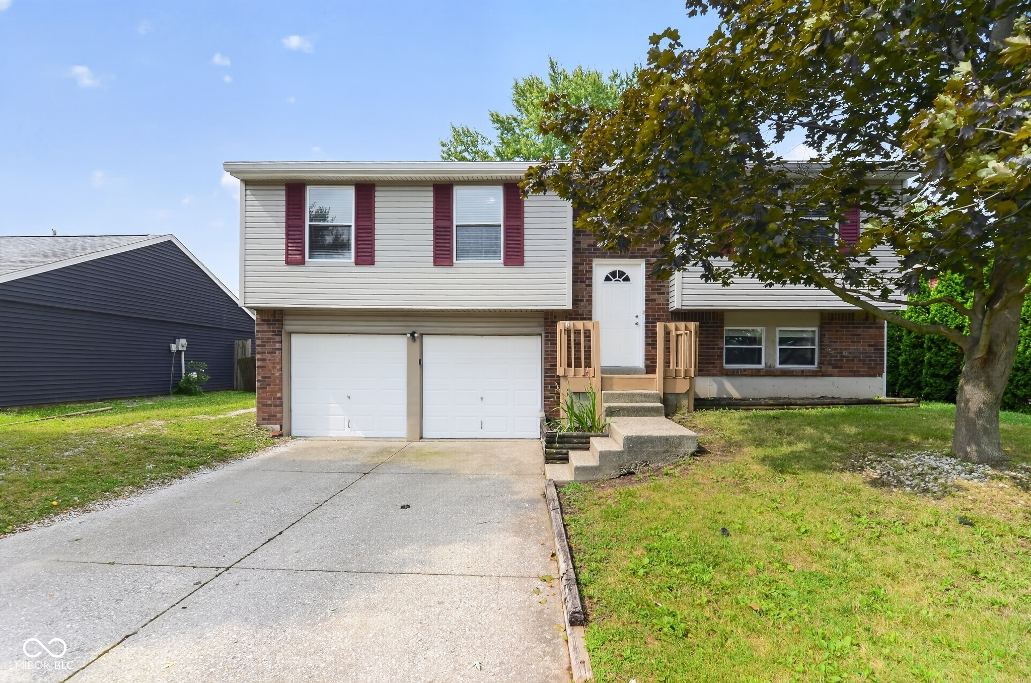 5631 Yucatan Drive Property Photo 1