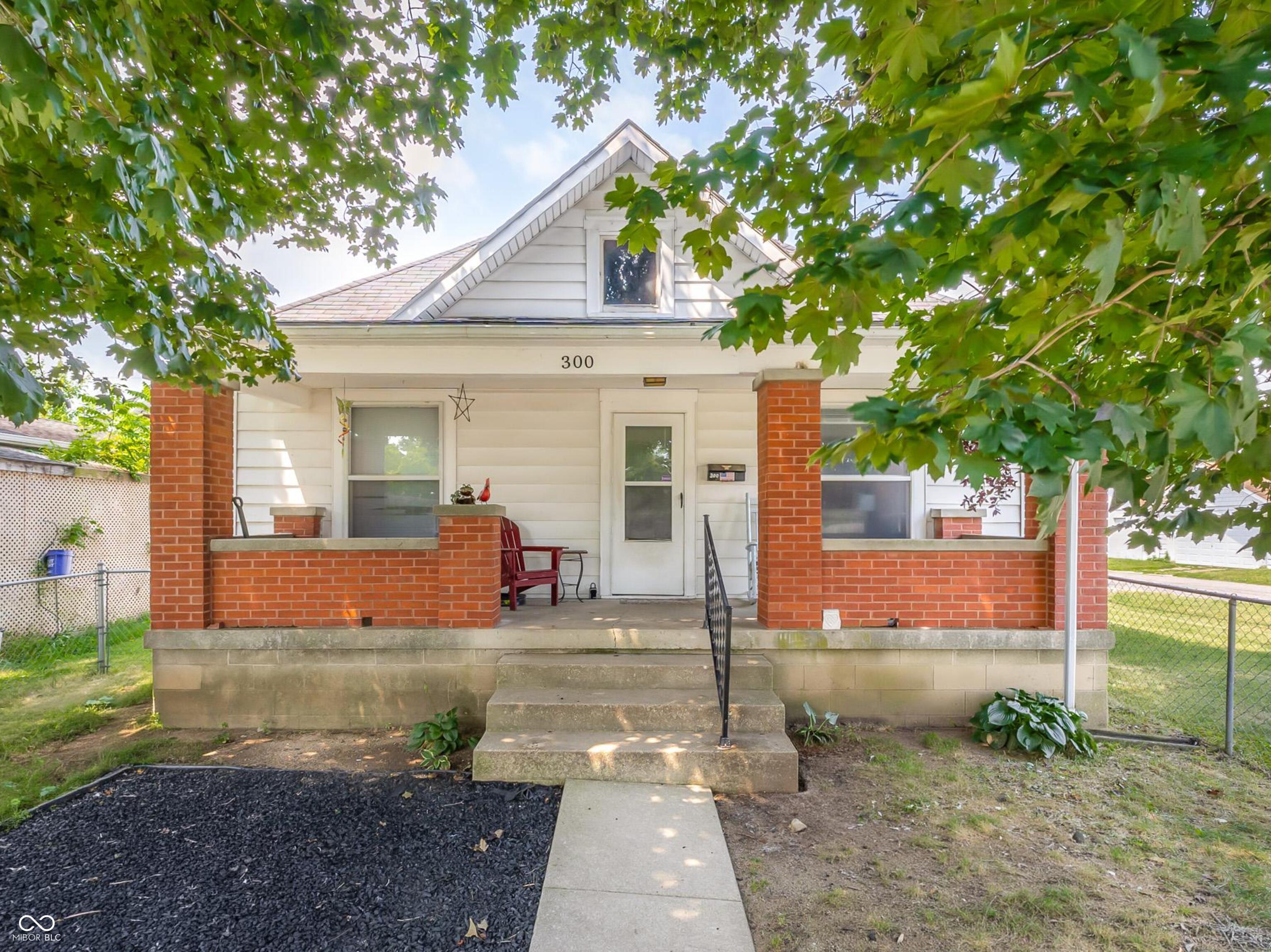 300 Hege Avenue Property Photo 1