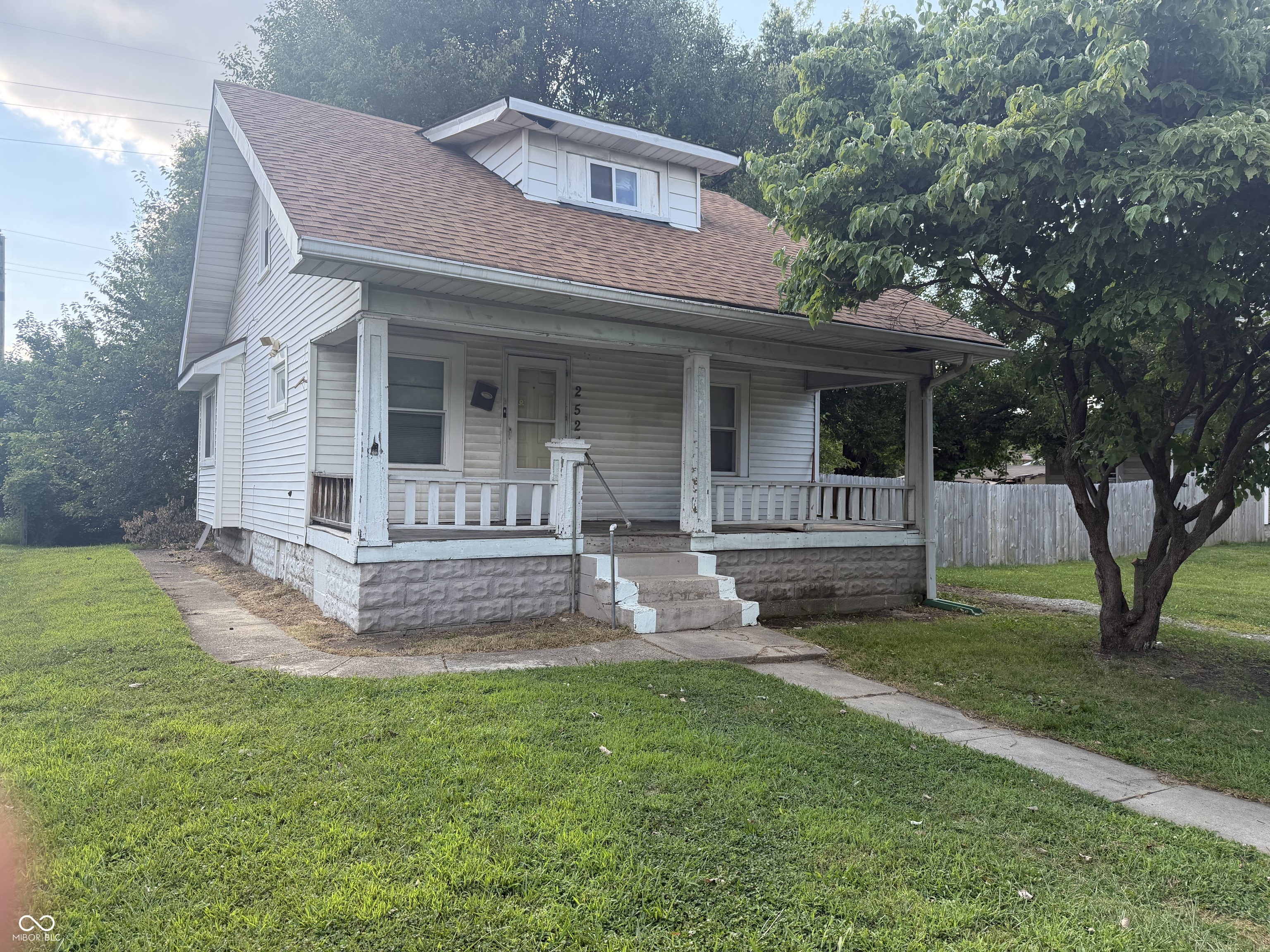 2524 Paris Avenue Property Photo 1
