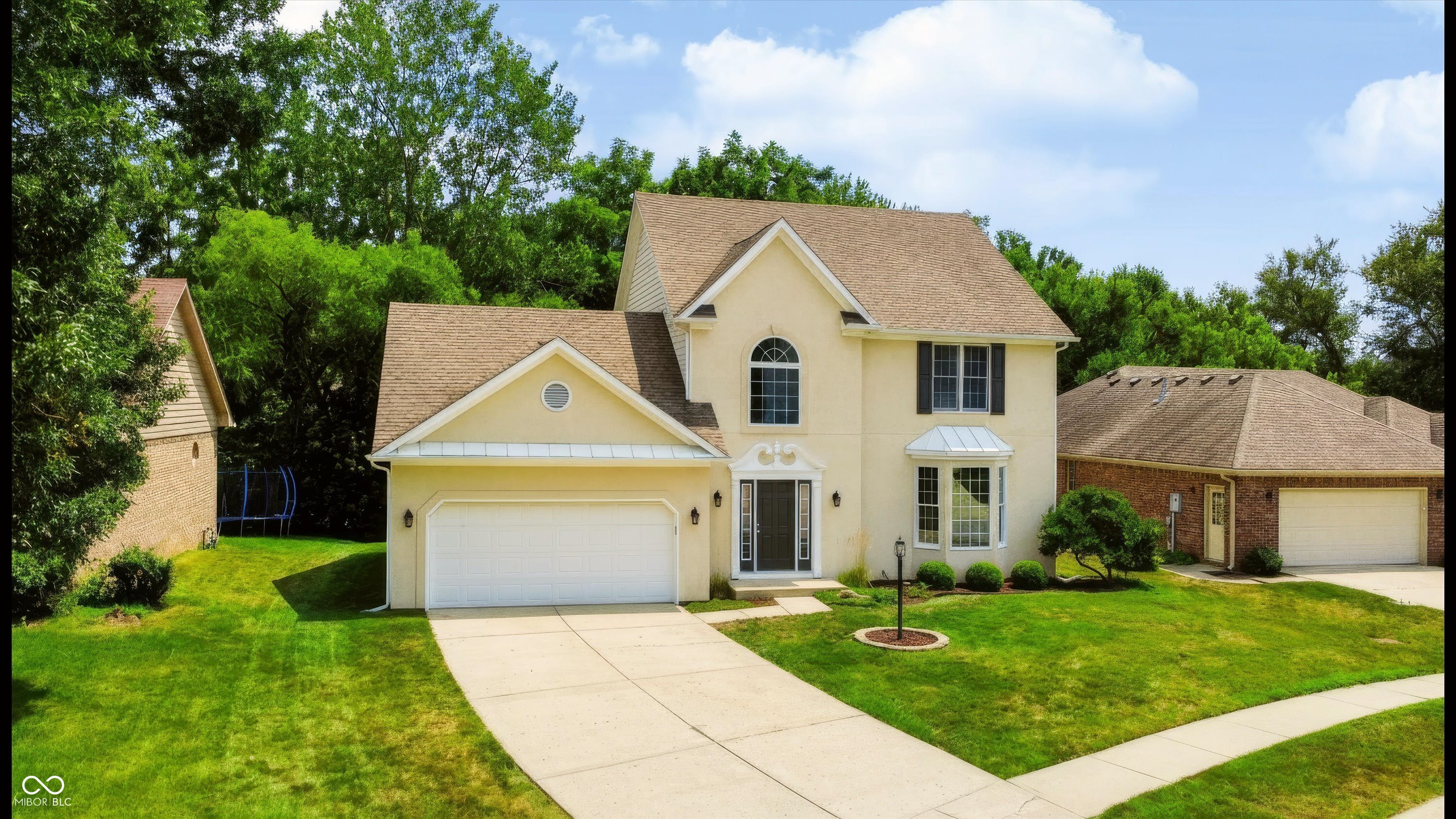 32 Oakmont Drive Property Photo 1