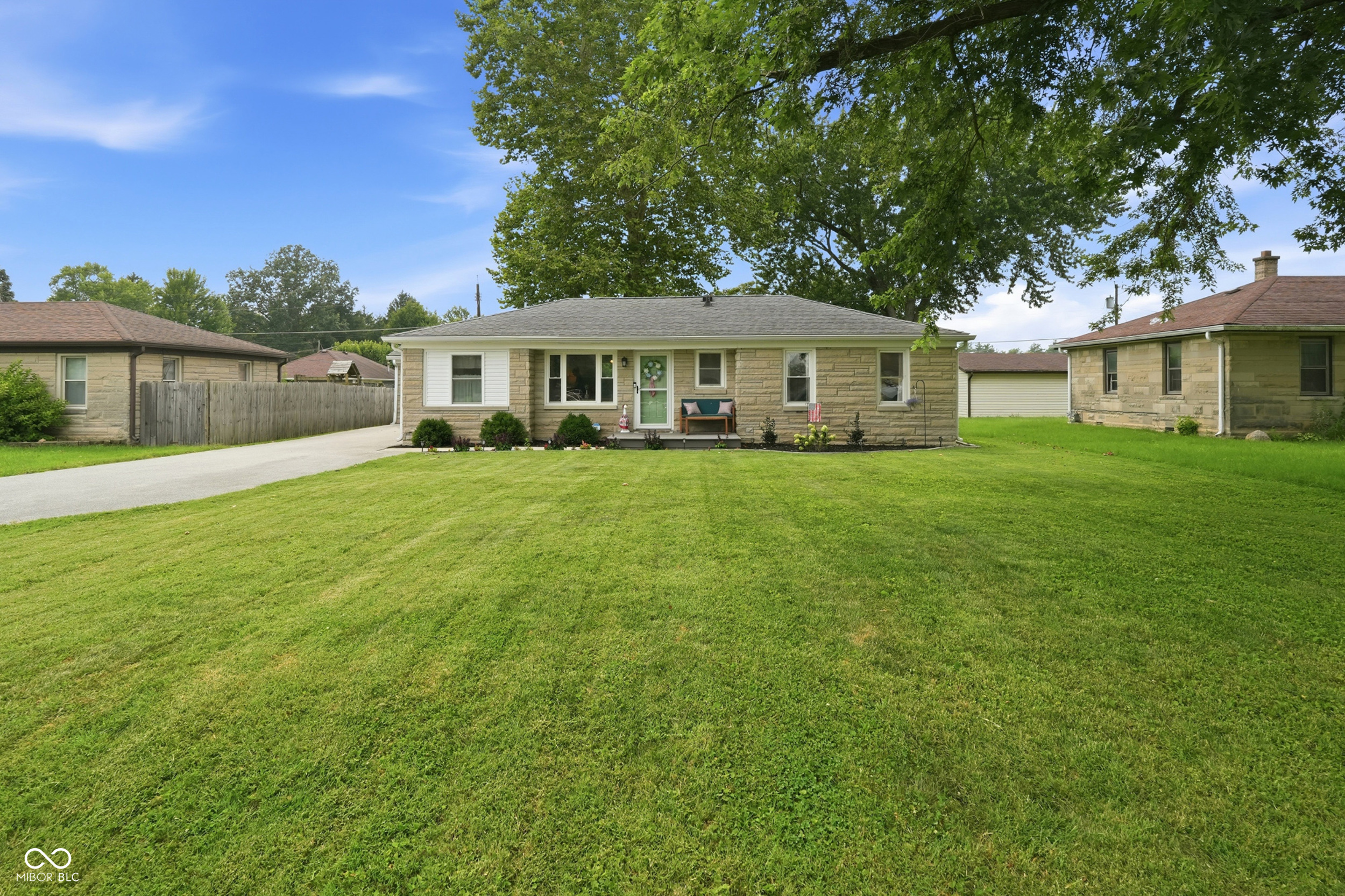3452 S Sadlier Drive Property Photo 1