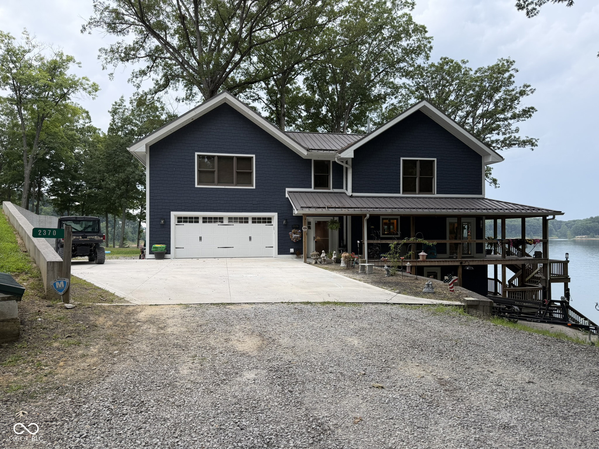 2370 S Oak Drive Property Photo 1