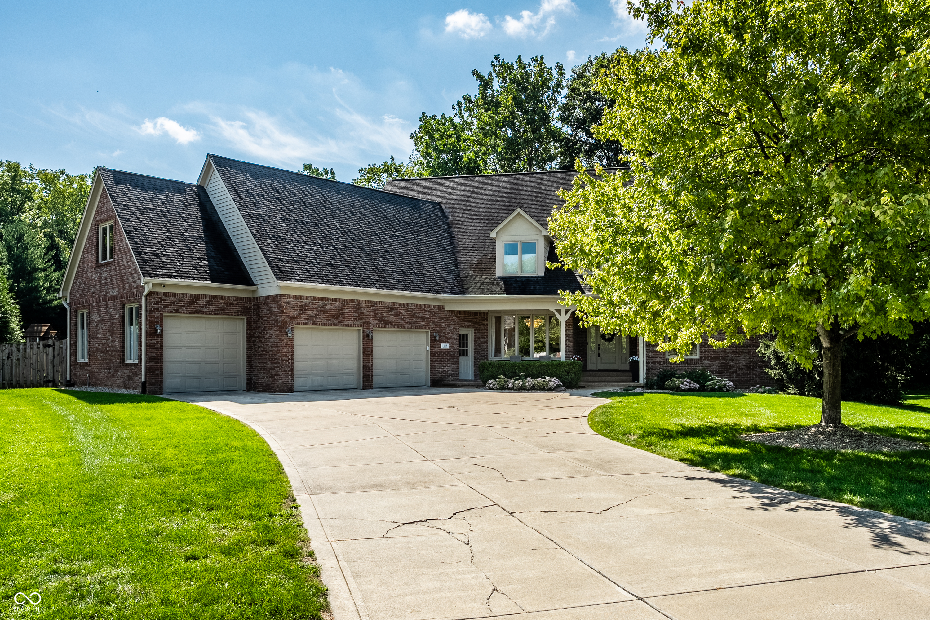435 Benderfield Drive Property Photo 1