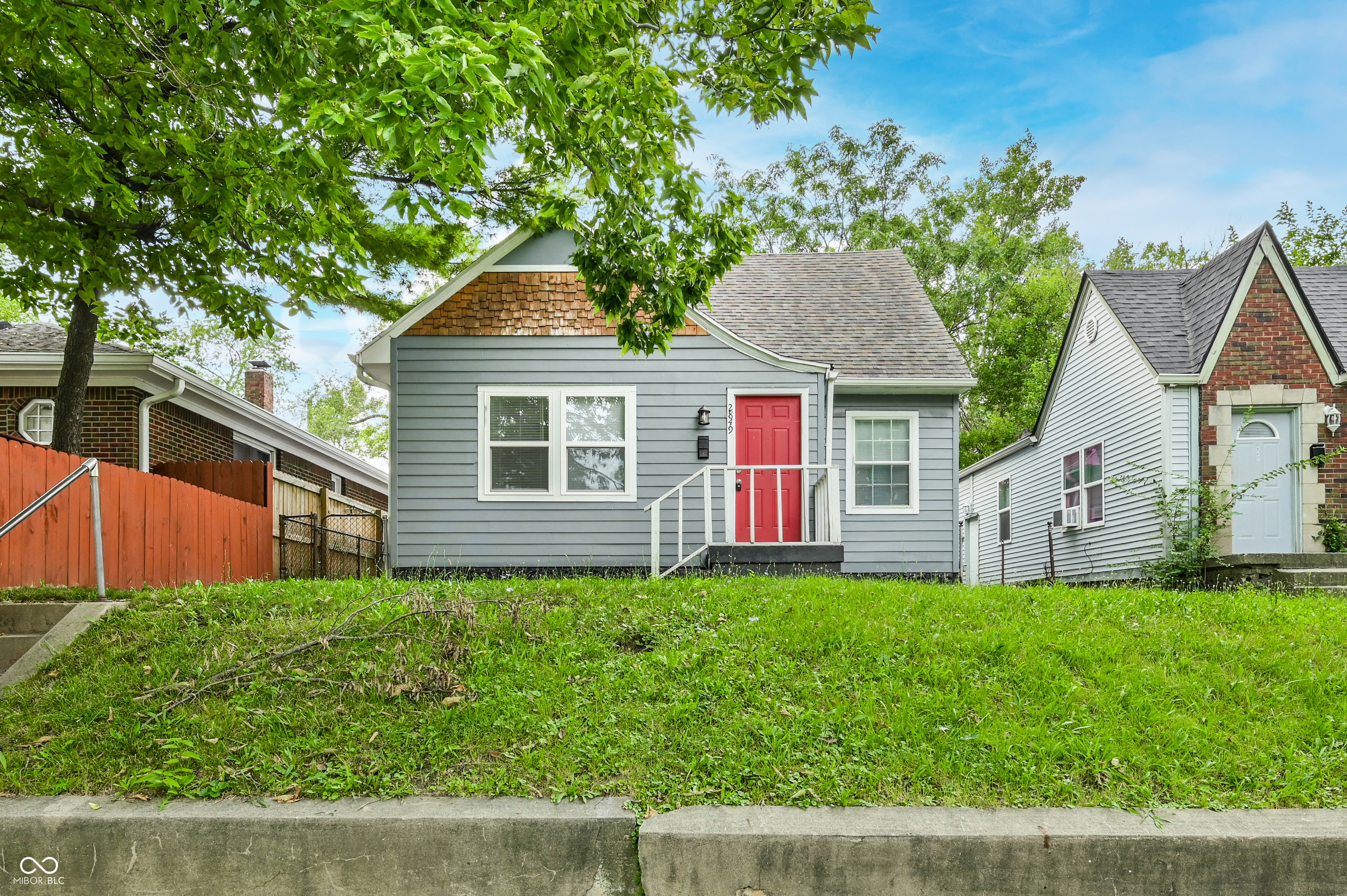 2849 Brookside Avenue Property Photo 1