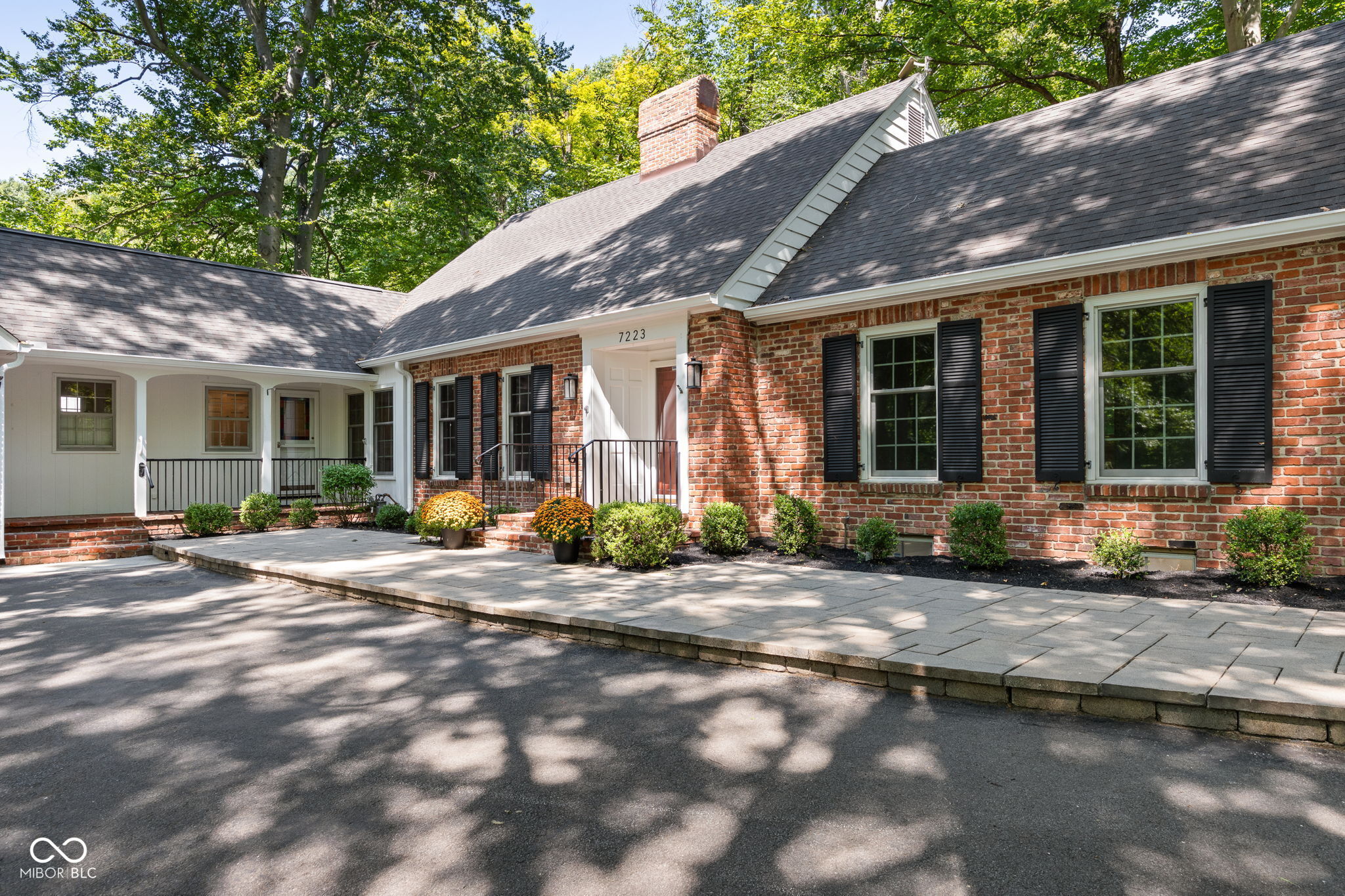 7223 Whitehall Drive Property Photo 1