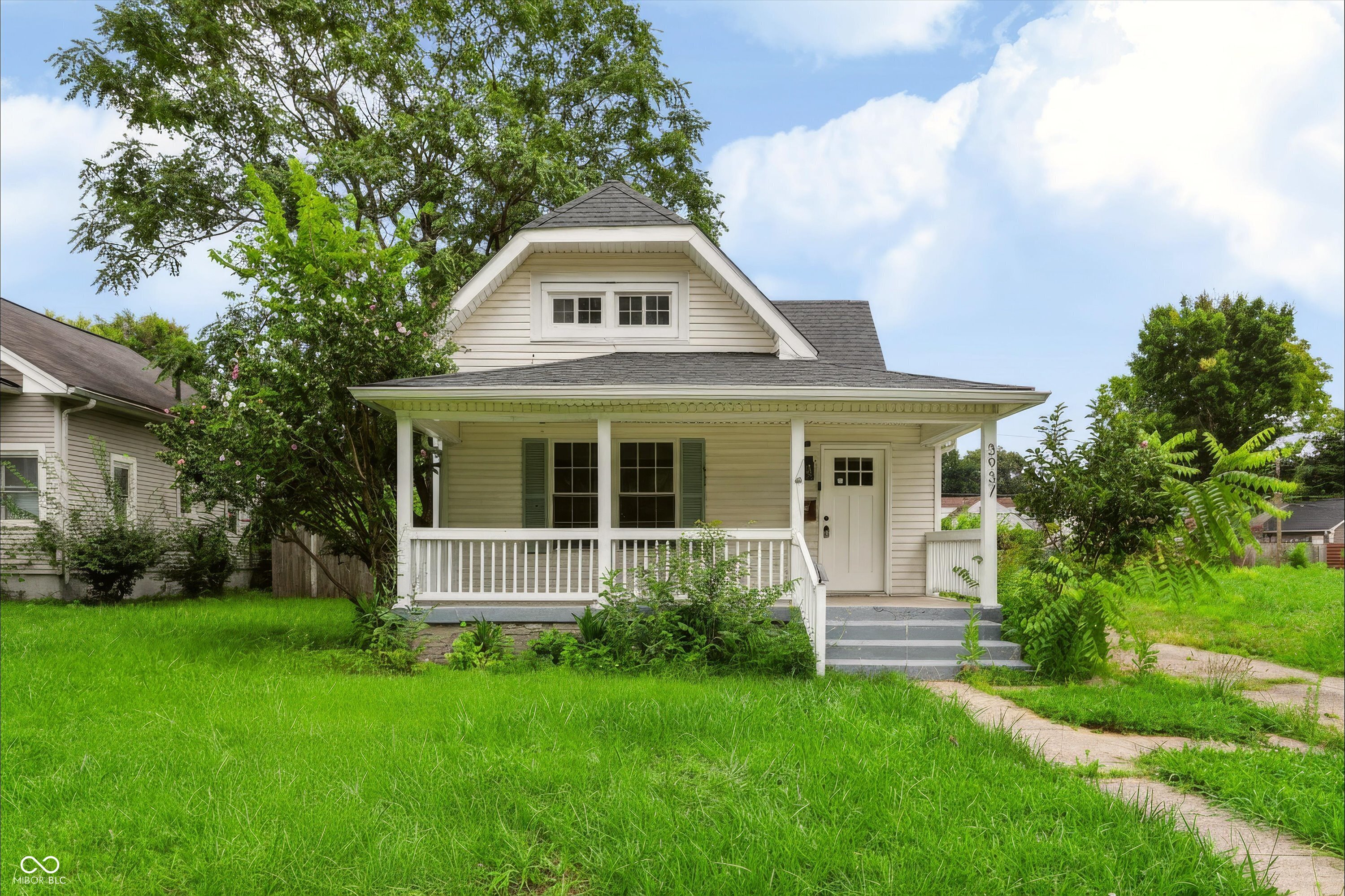 3937 N College Property Photo 1
