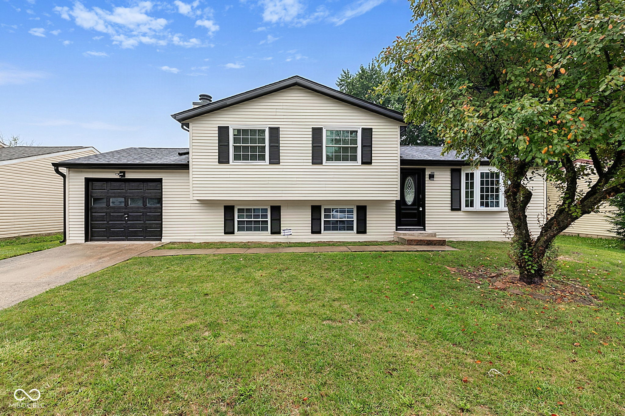 921 Waring Drive Property Photo 1