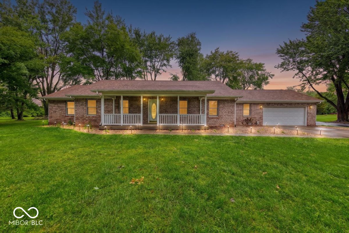 2350 Fox Drive Property Photo 1