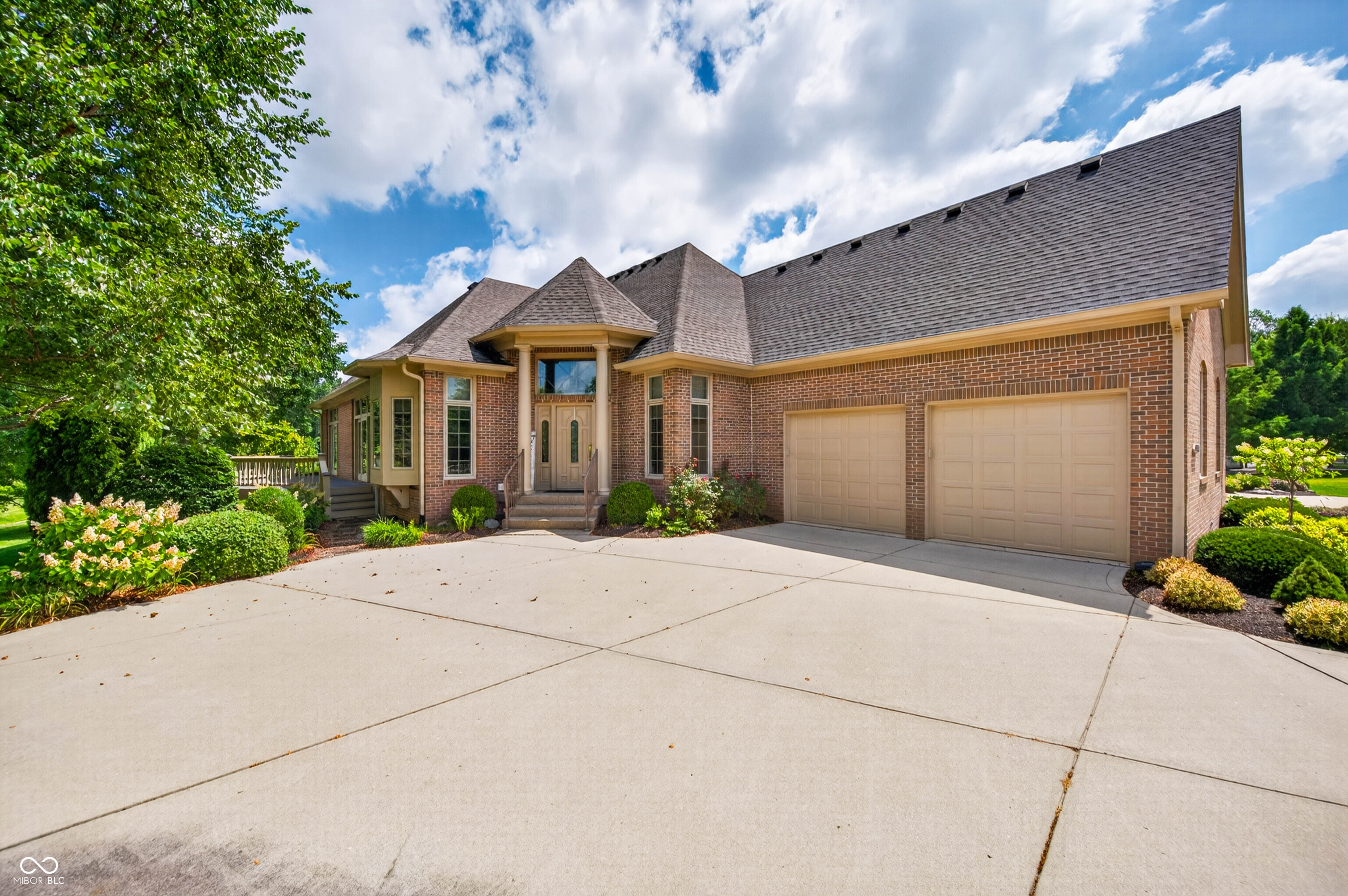 1514 Ashwood Court Property Photo 1
