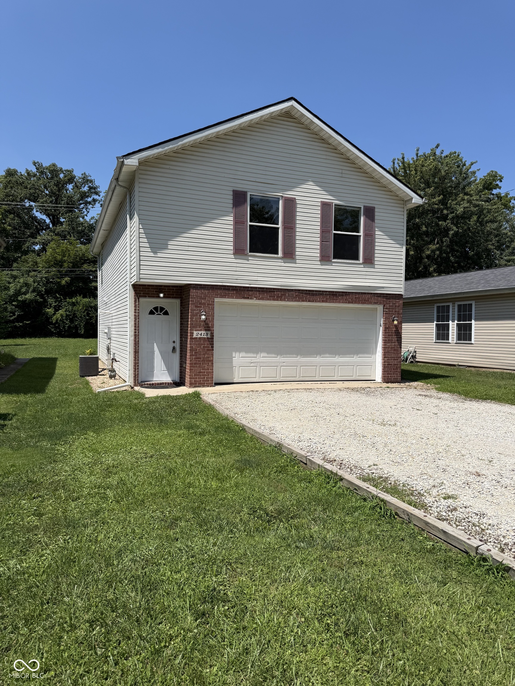 2413 N Buckles Street Property Photo 1