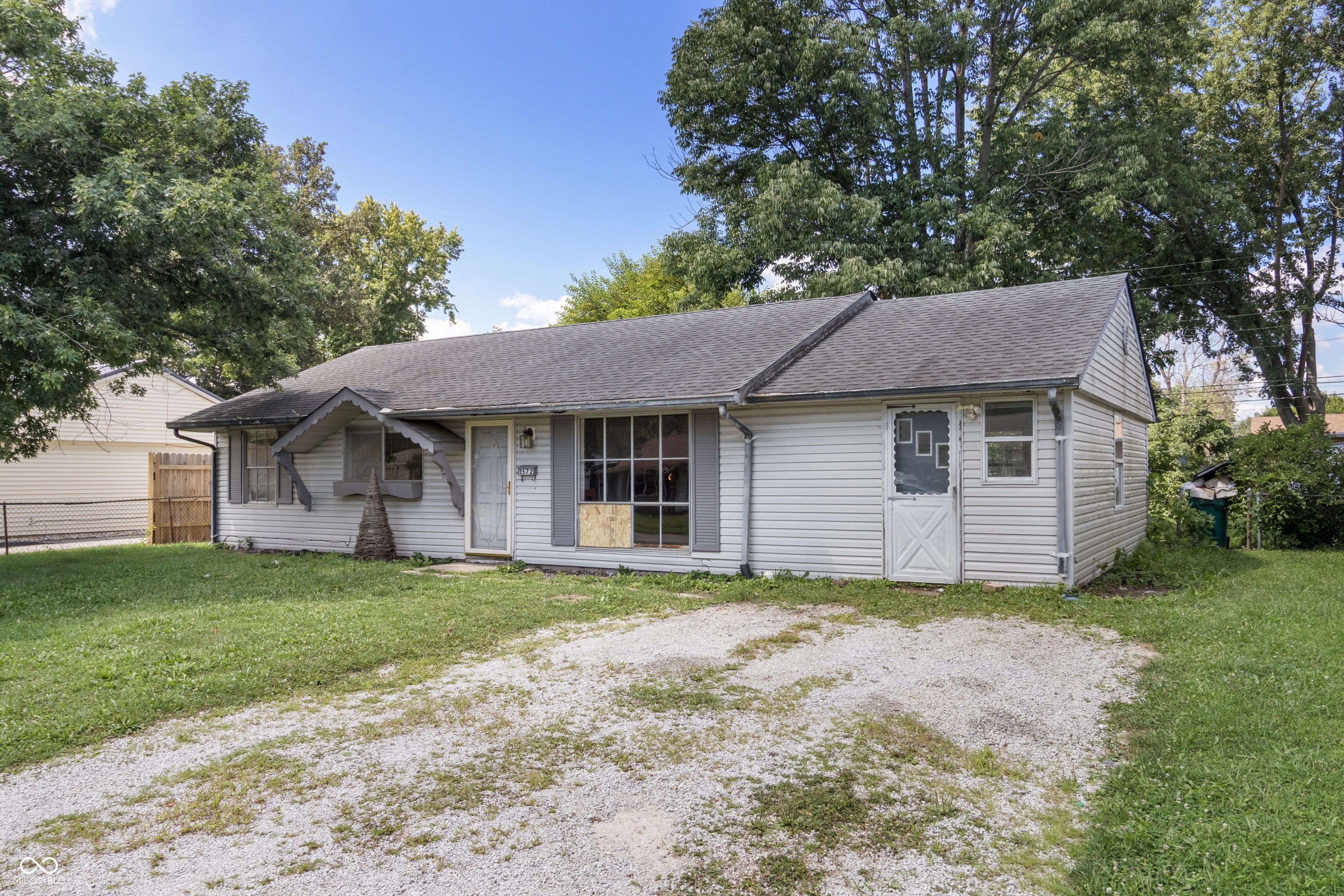 1572 Roberts Road
