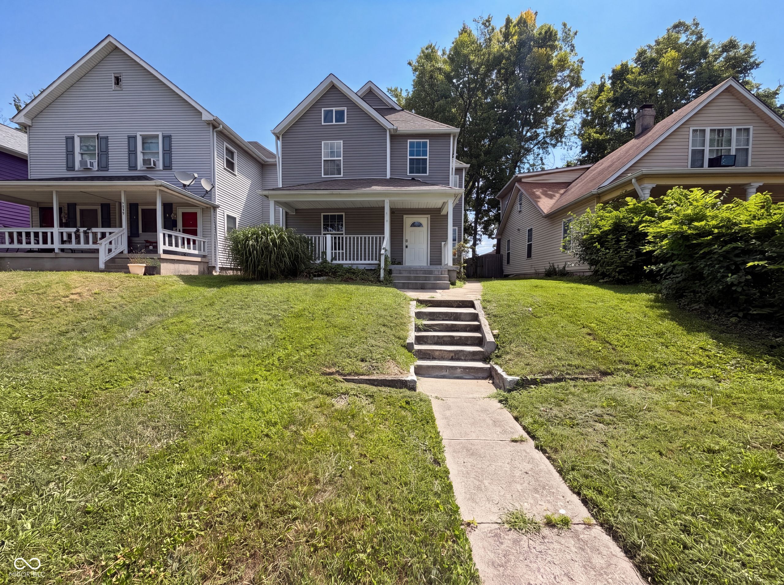 2615 Boulevard Place Property Photo 1