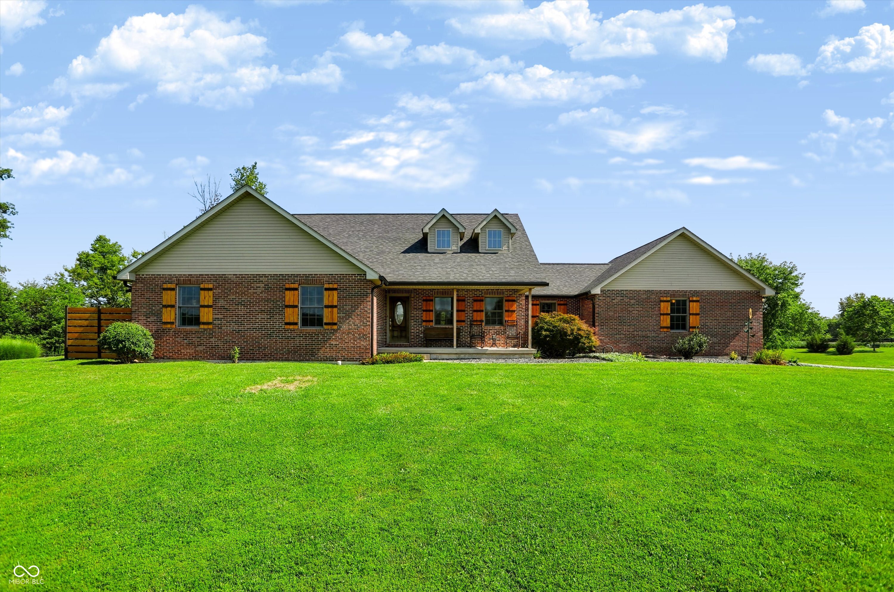 9145 E 700 Property Photo 1