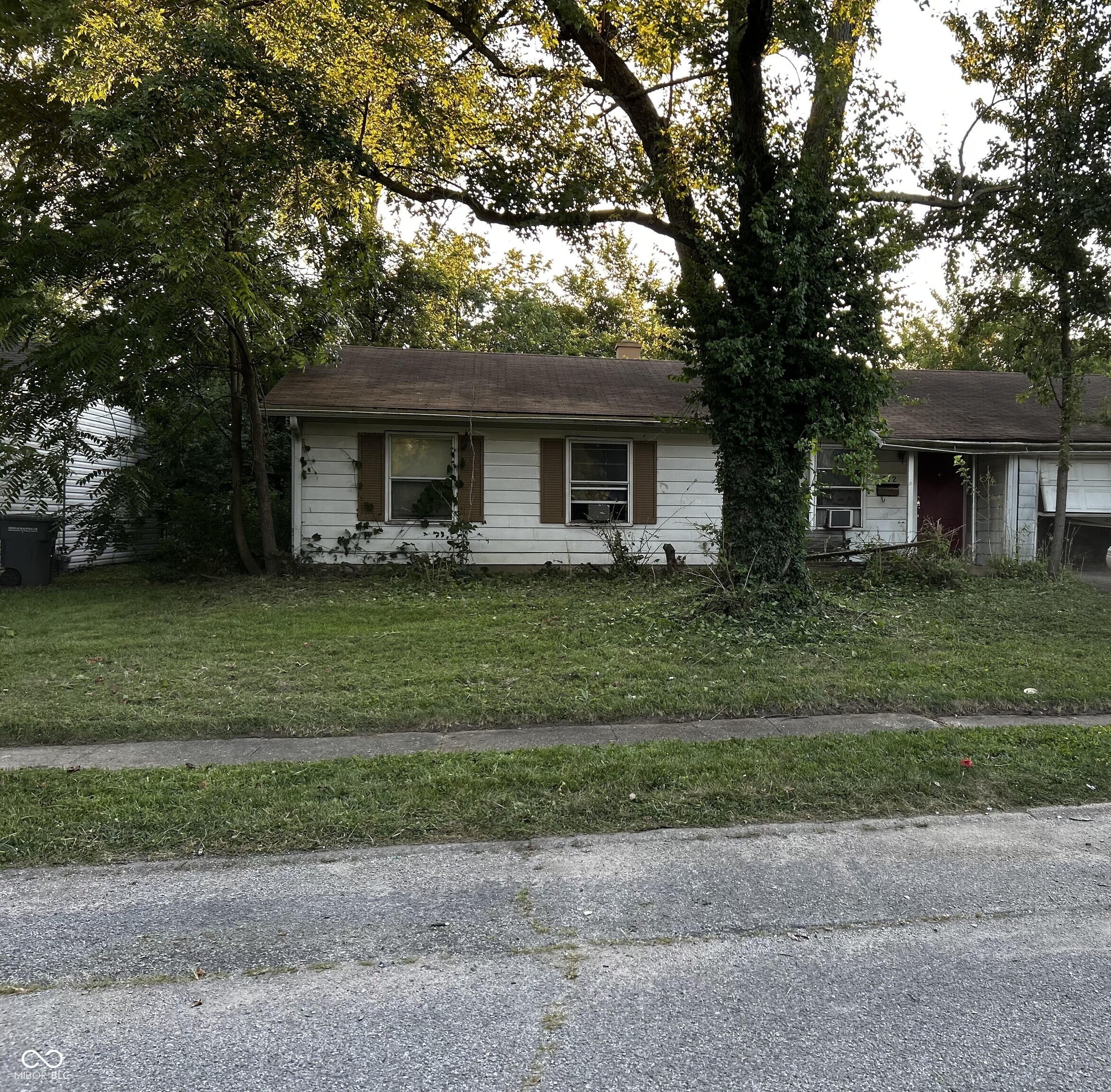 3672 N Mitchner Avenue Property Photo 1