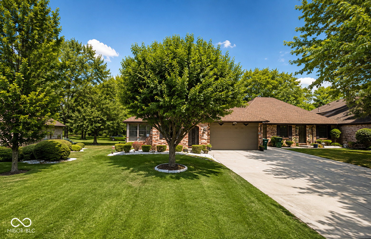 631 Eagle Parkway Property Photo 1