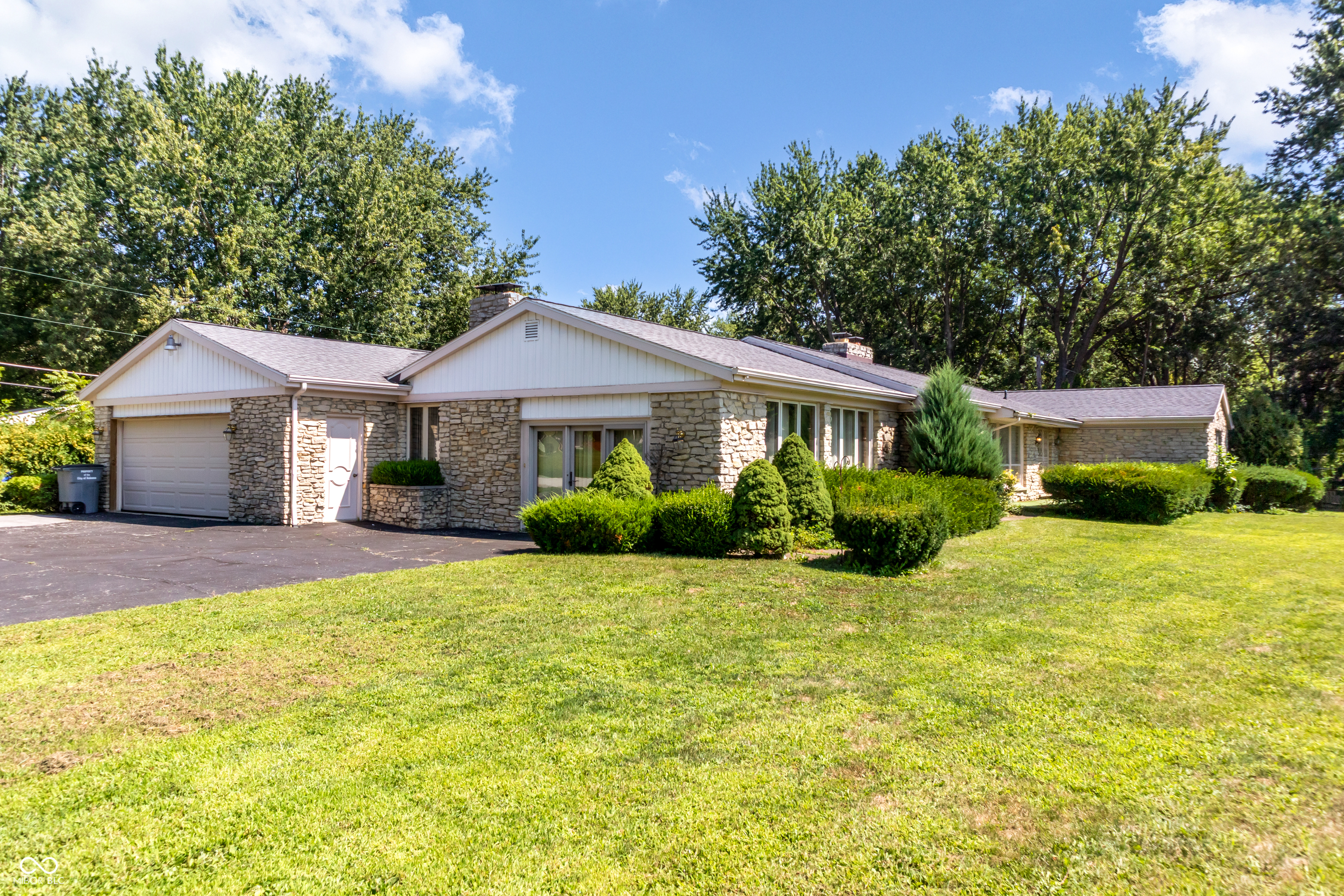 5904 Yale Boulevard Property Photo 1