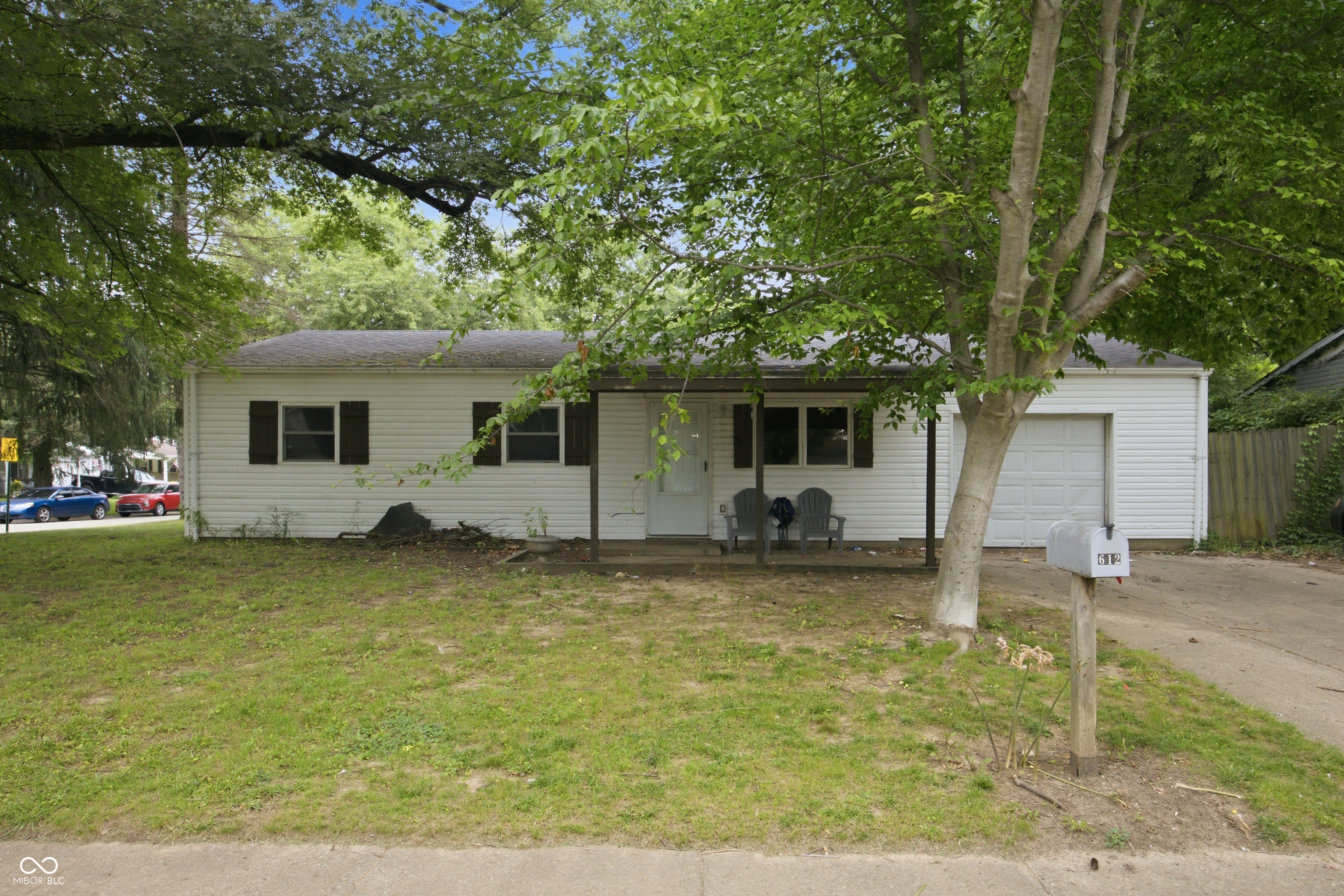612 Hampton Lane Property Photo 1