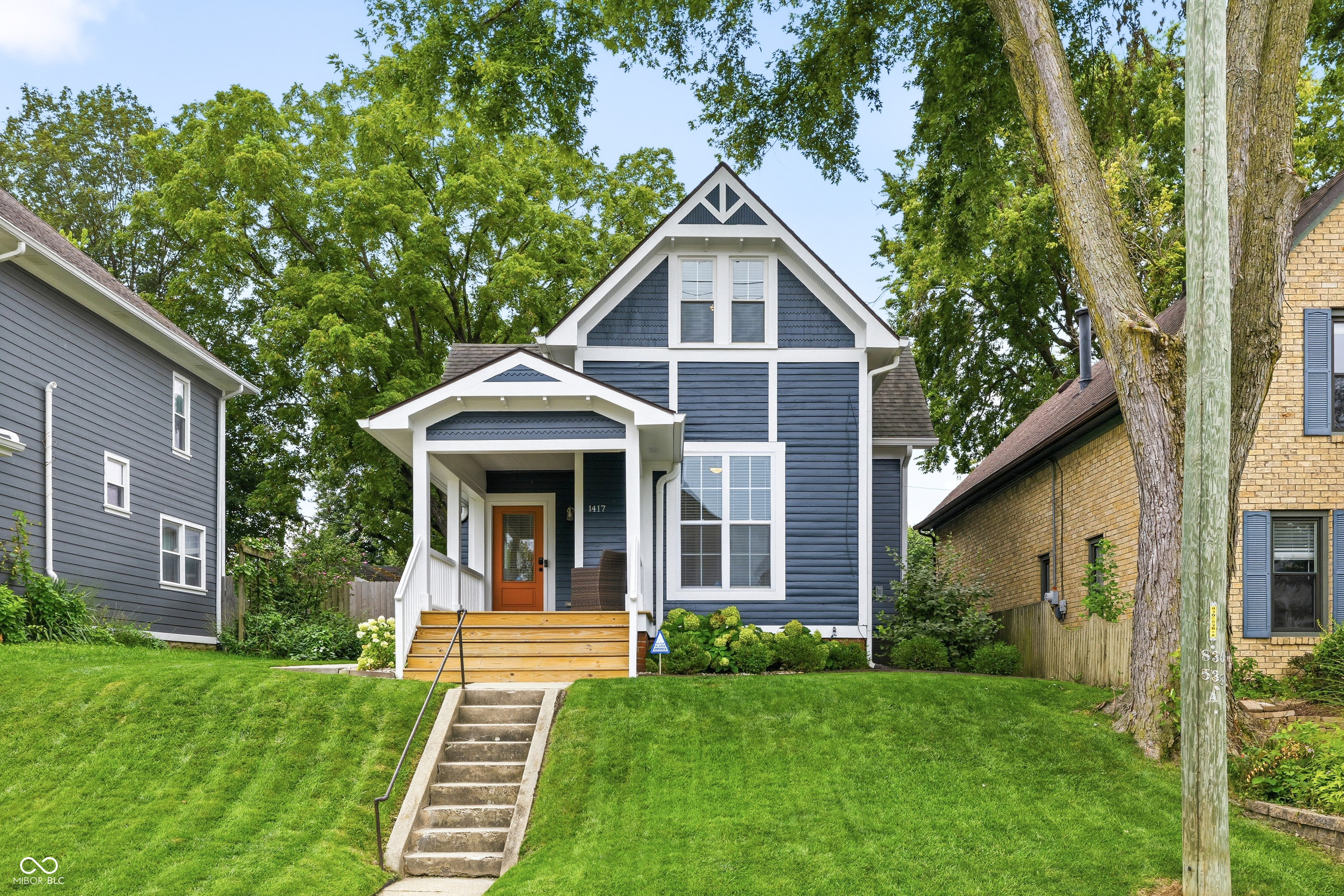 1417 E Vermont Street Property Photo 1