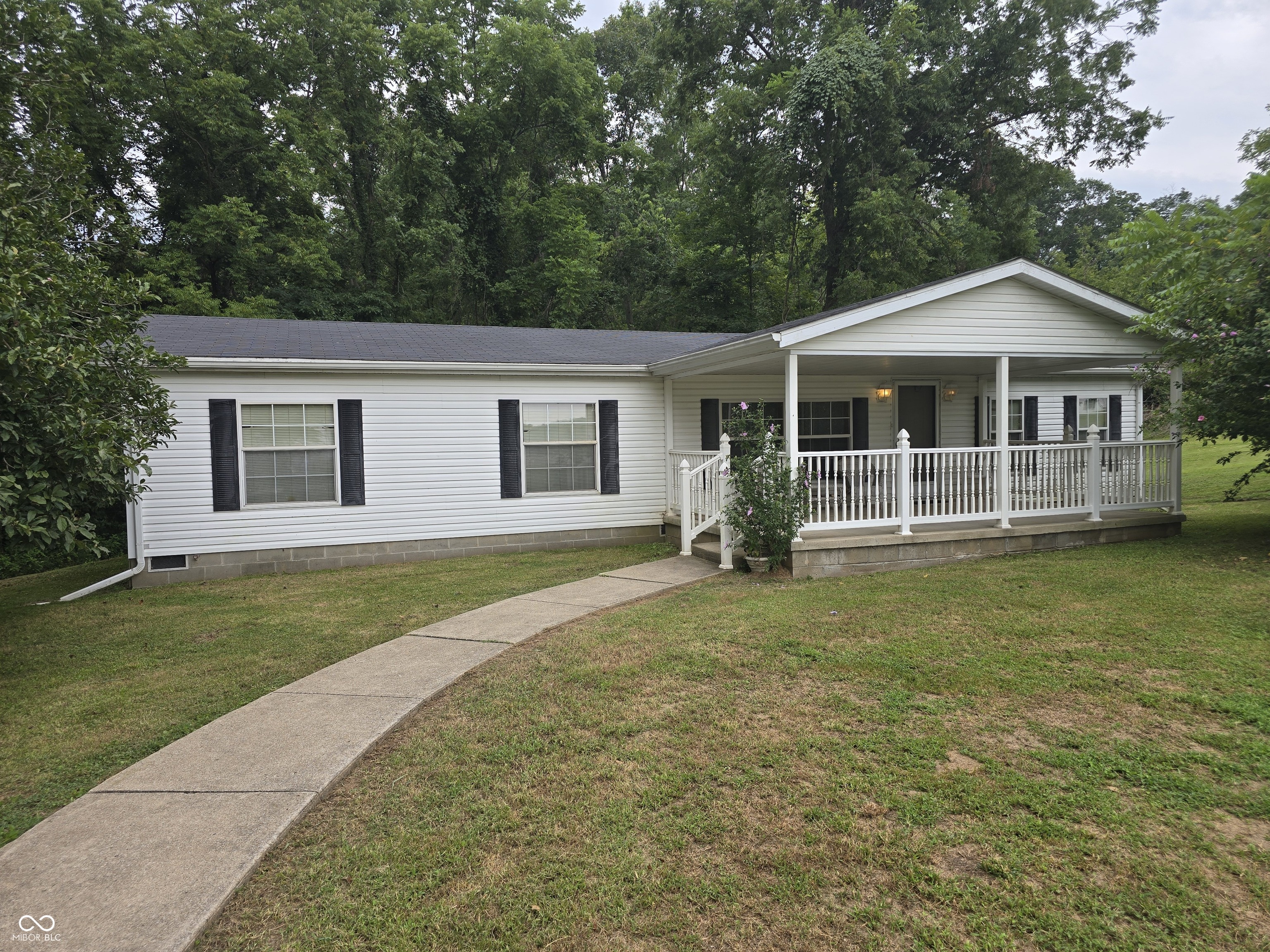7472 Stogsdill Road Property Photo 1