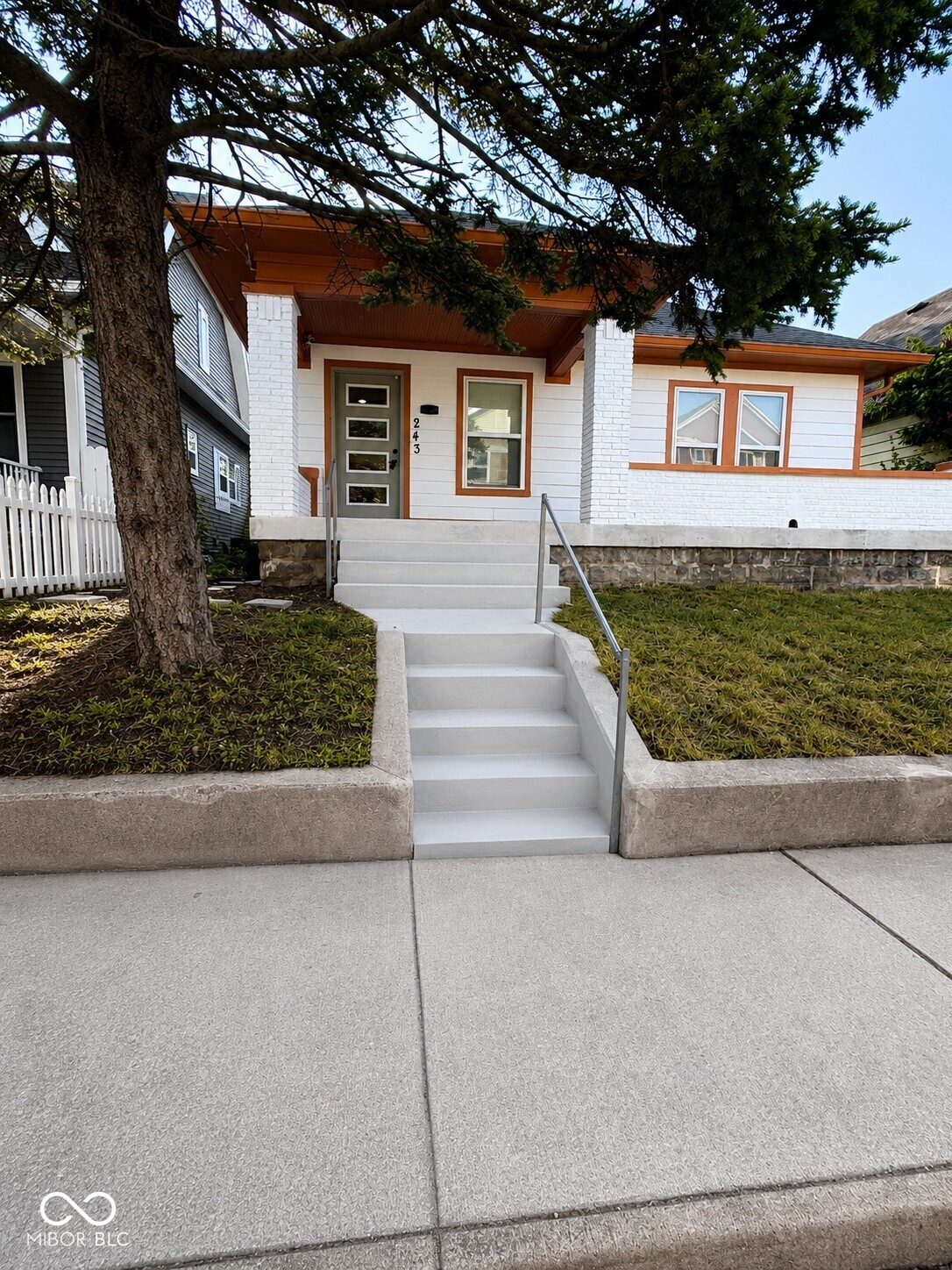 243 Hendricks Place Property Photo 1
