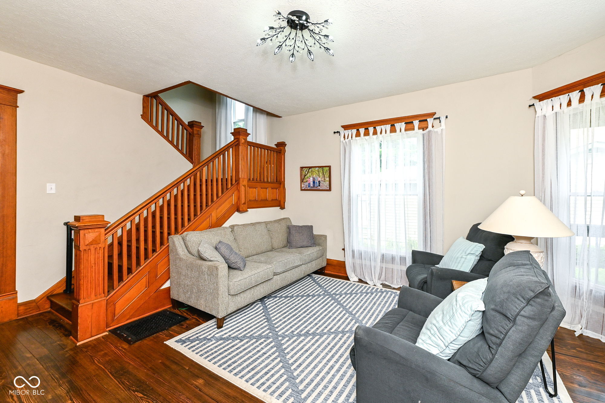 232 E State Street Property Photo 5