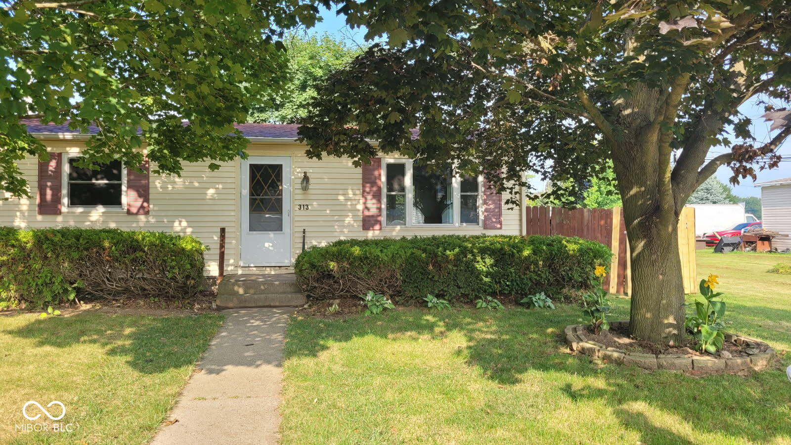 313 N West Street Property Photo 1