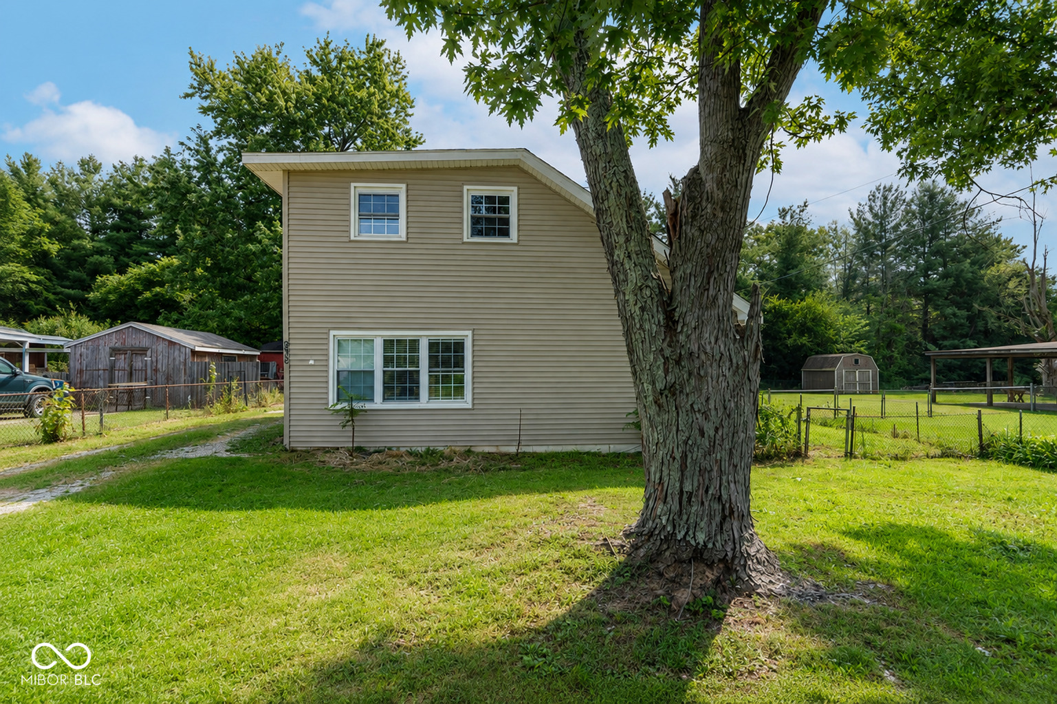 938 S Dupont Place Property Photo 1