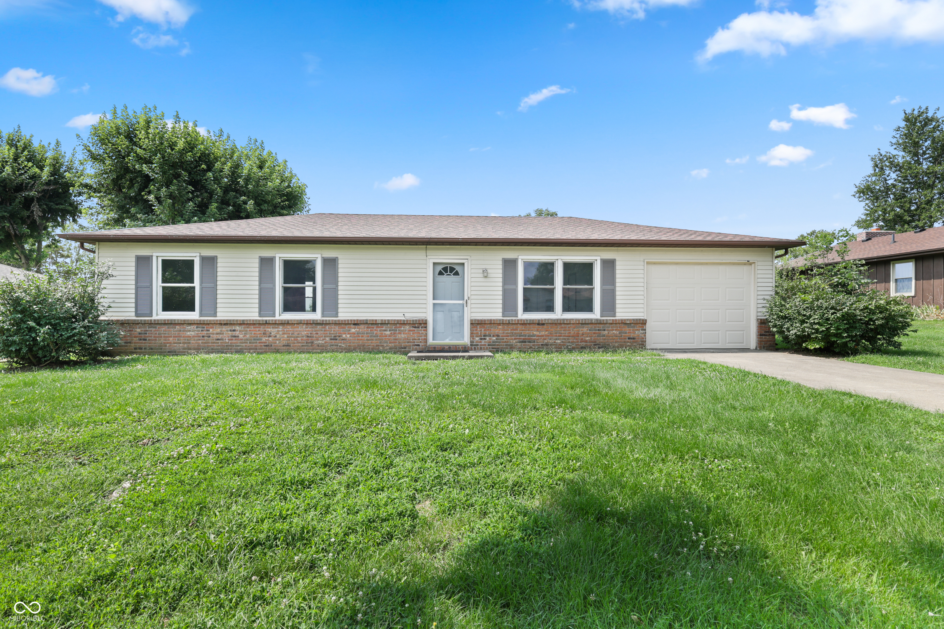 8824 N Miami Ridge Road Property Photo 1