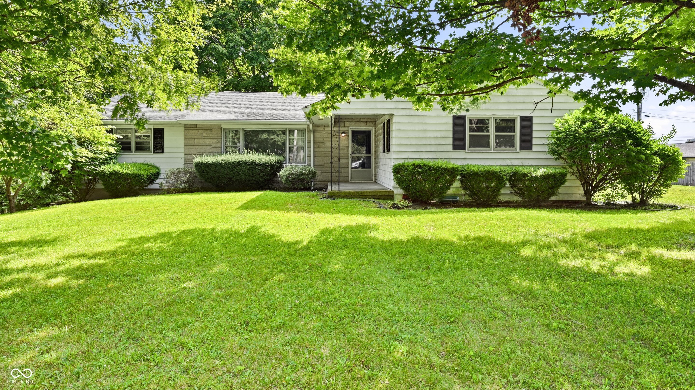 3198 S Crestview Drive Property Photo 1