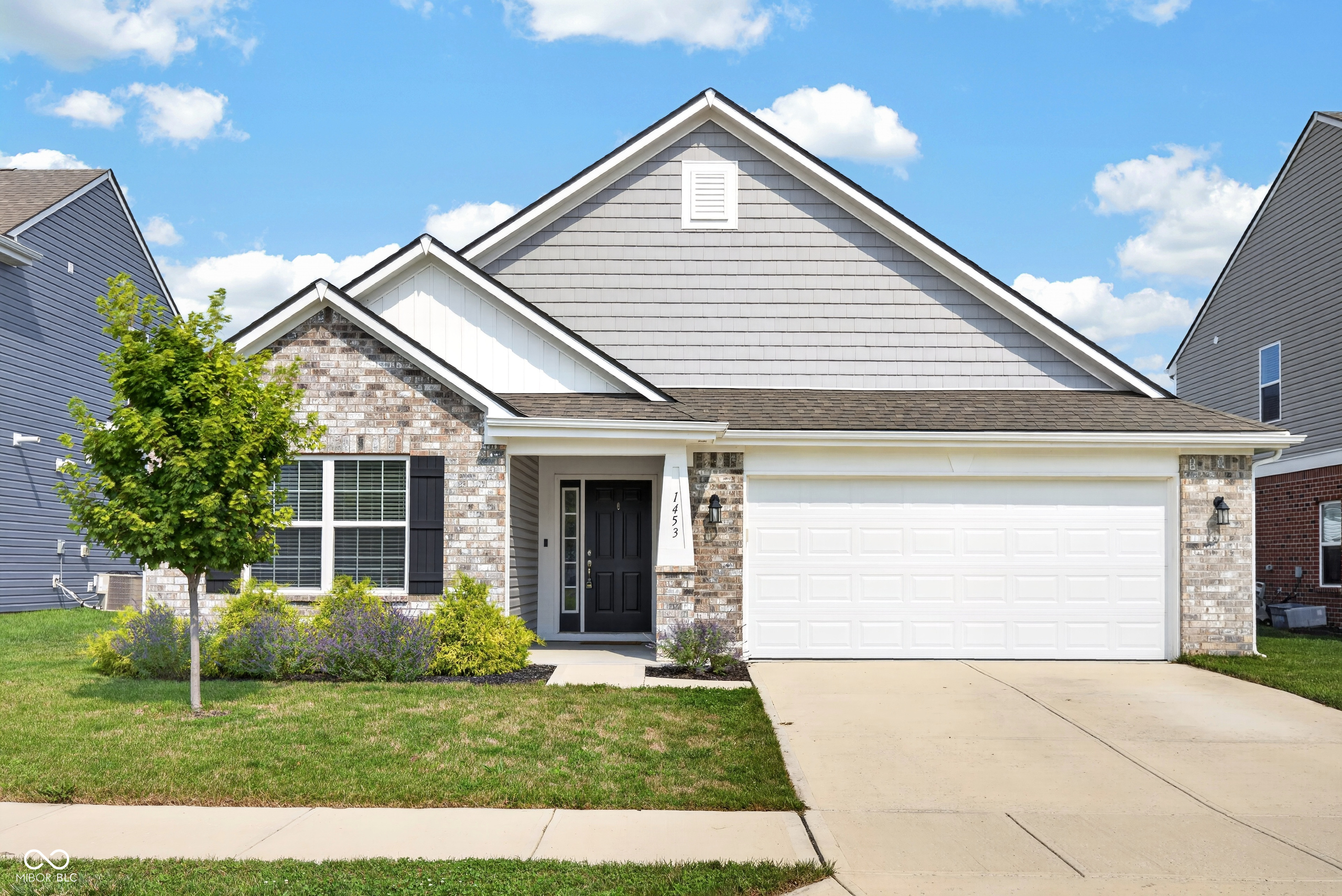 1453 Willow Tree Lane Property Photo 1