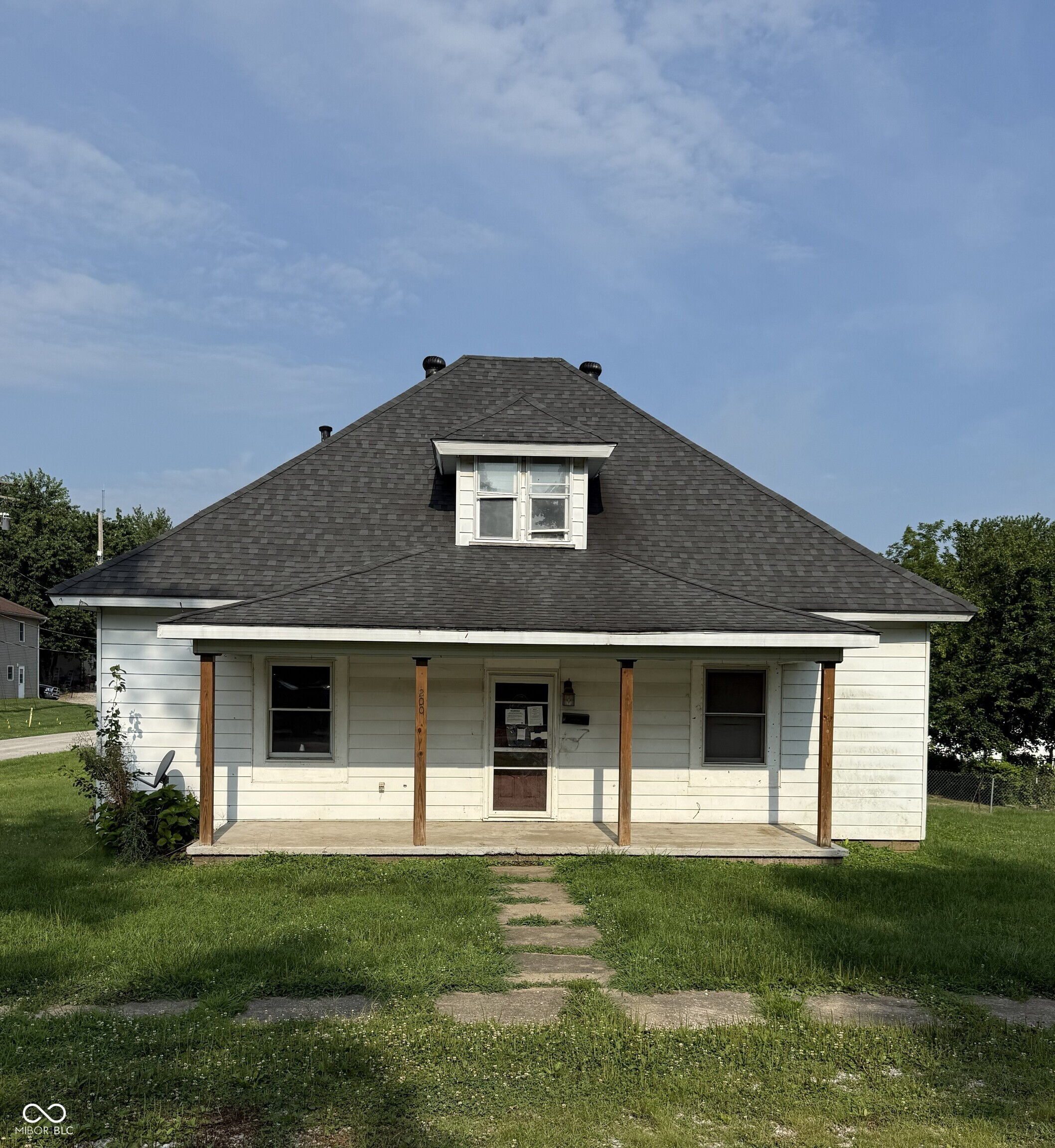 200 N Center Property Photo 1