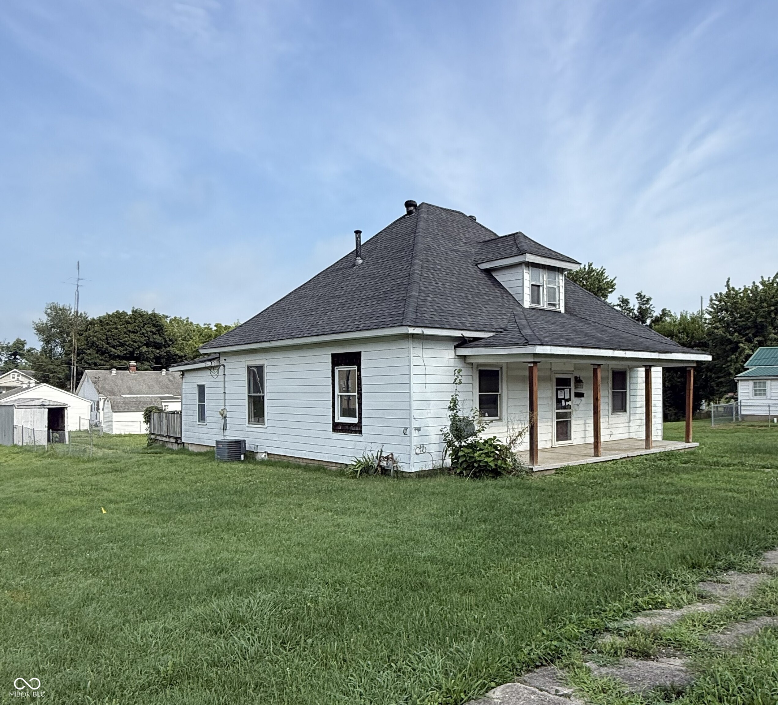 200 N Center Property Photo 1
